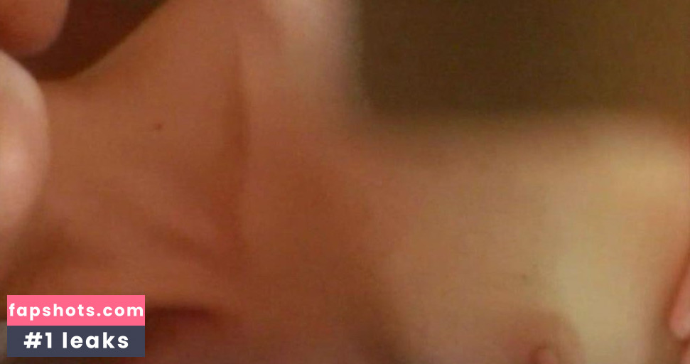 Vivi Wang nude babe gallery