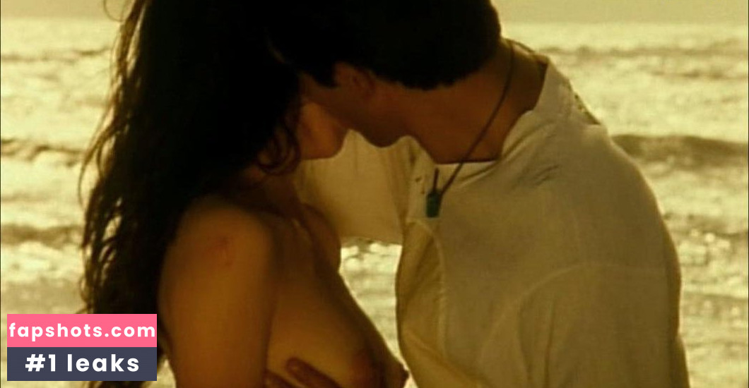 Vivian Hsu gallery photo #16