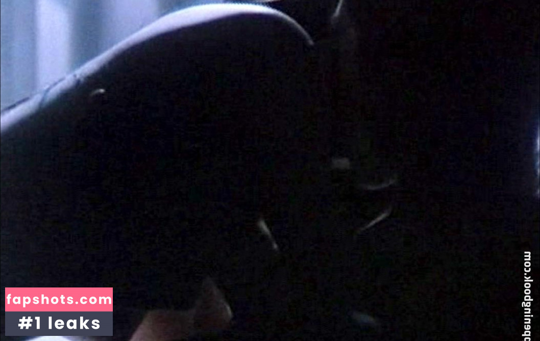 Vivian Hsu gallery photo #4