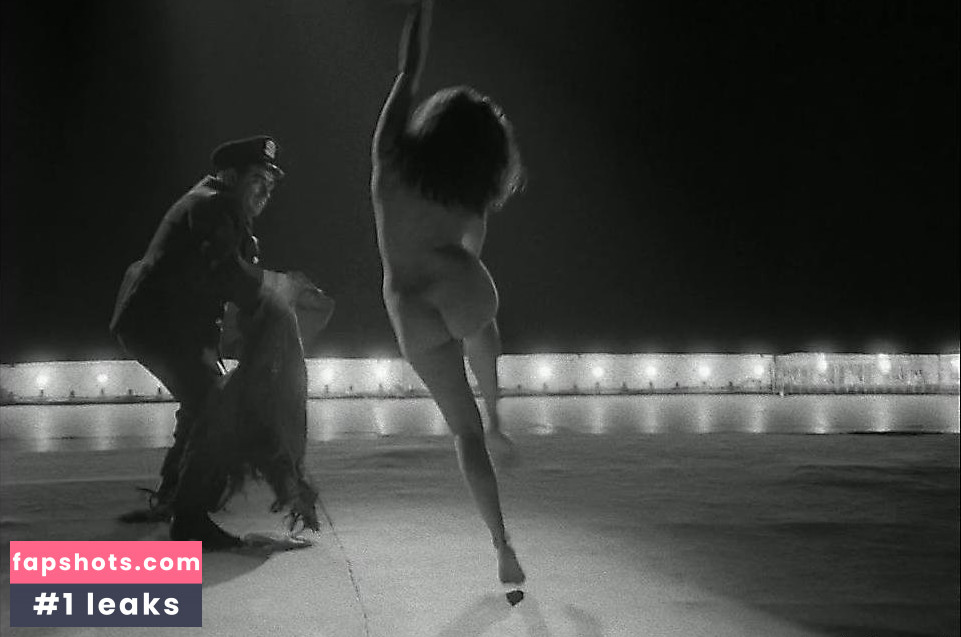 Vivian Pickles Nude Leaks OnlyFans Photos #5 - LeakJerk