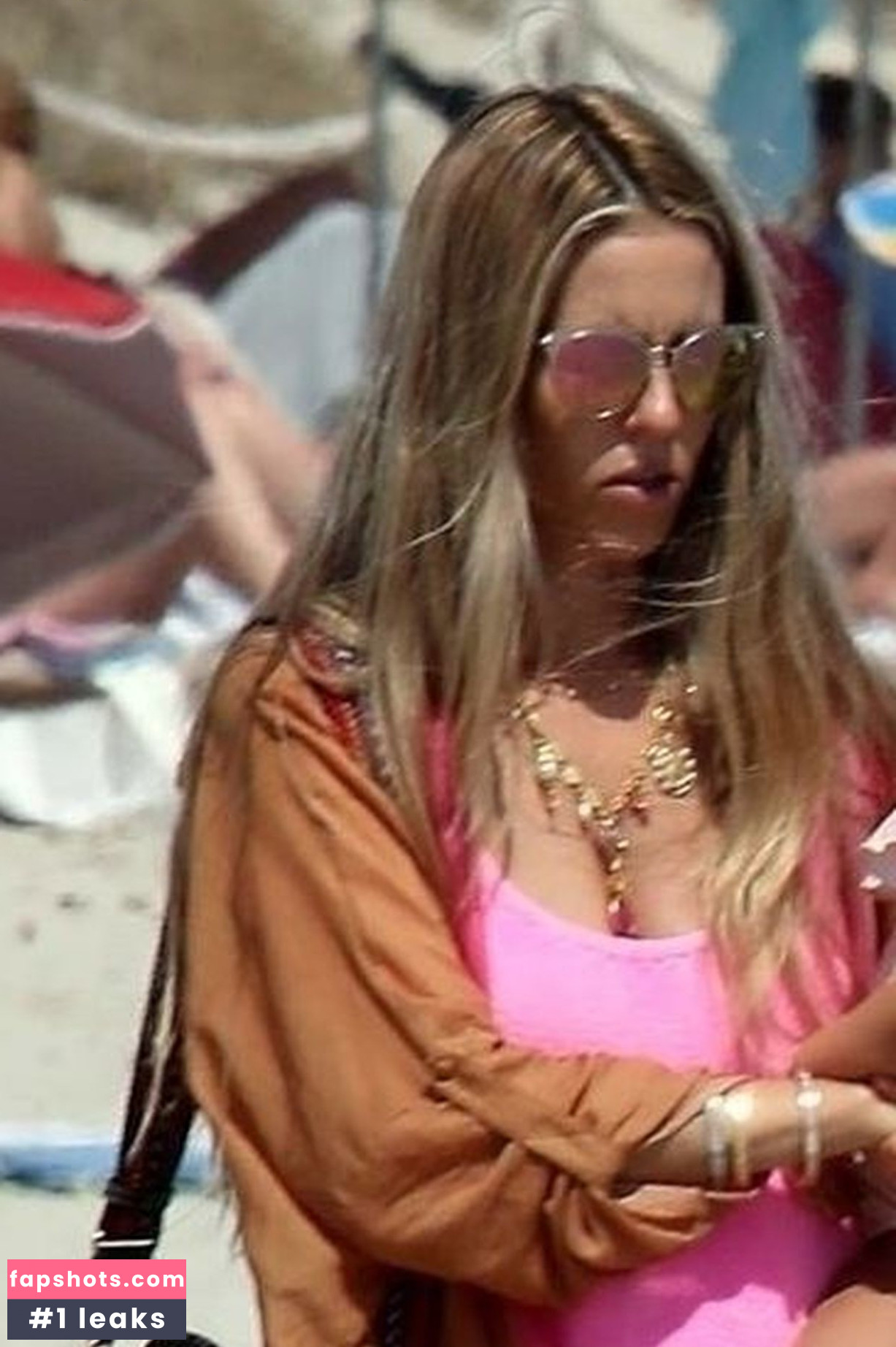 Vivian Sibold gallery photo #125