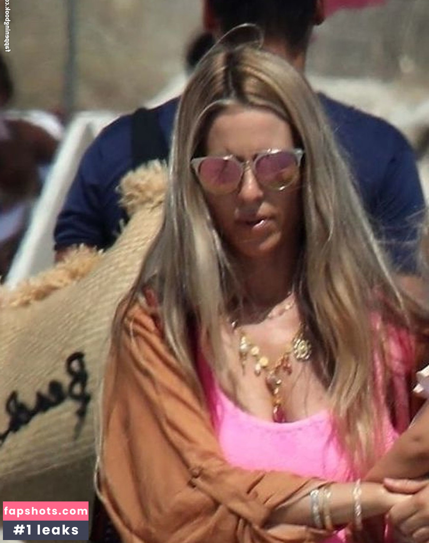 Vivian Sibold gallery photo #126