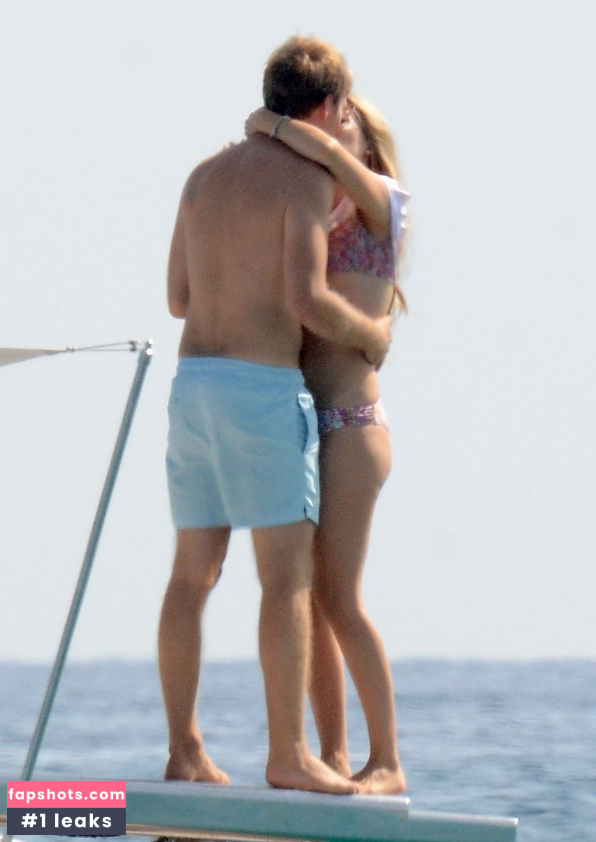 Vivian Sibold gallery photo #282