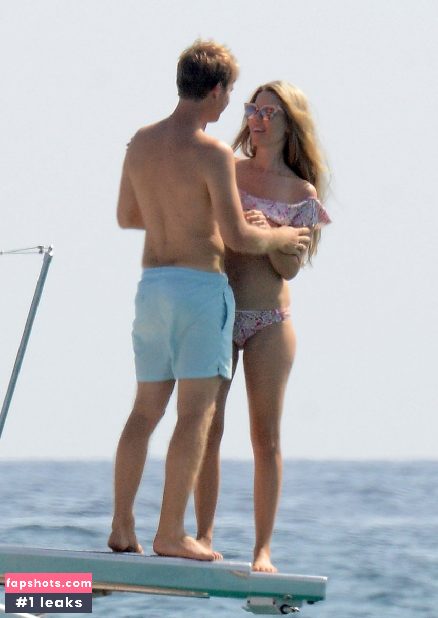 Vivian Sibold gallery photo #283