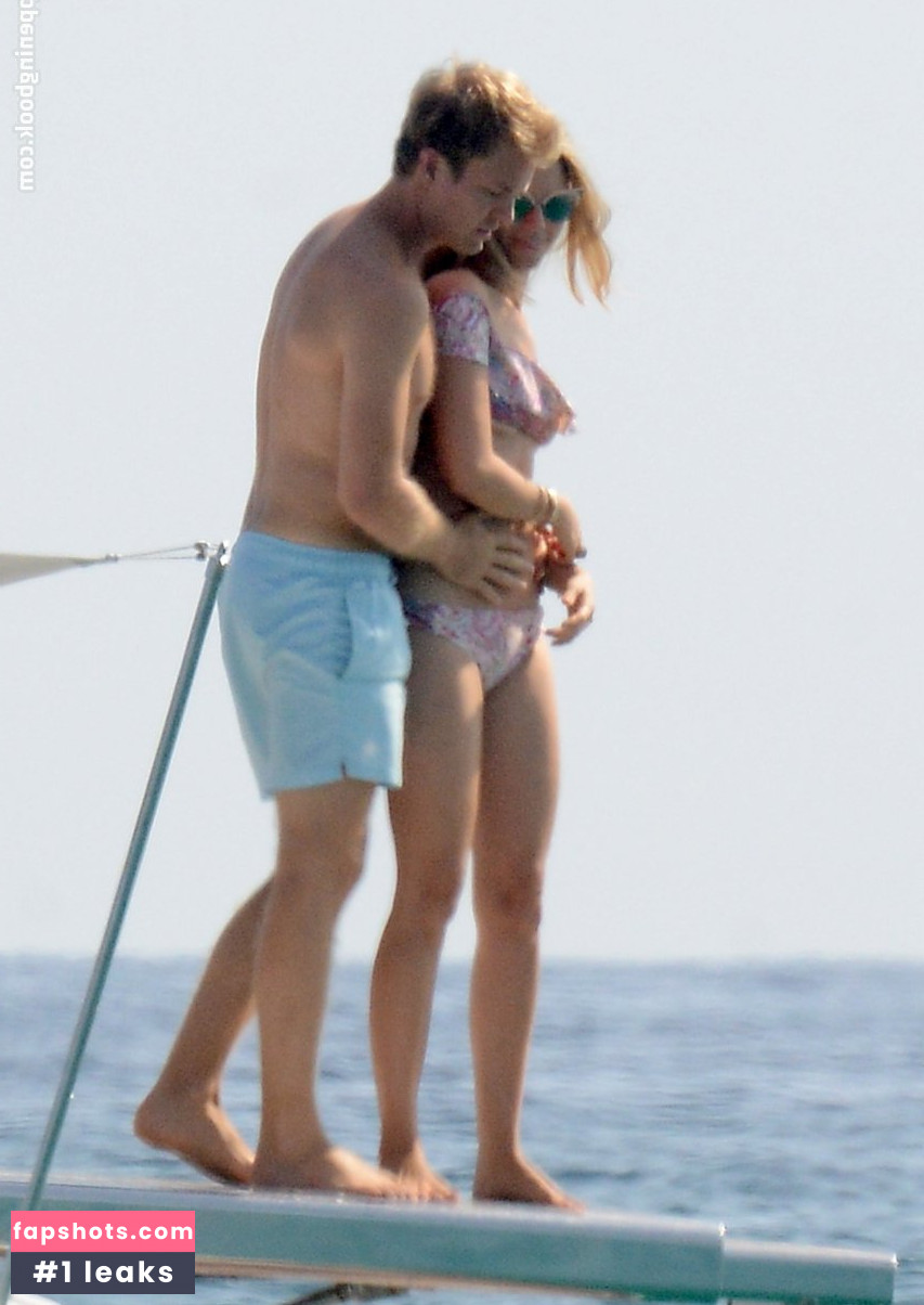 Vivian Sibold gallery photo #286