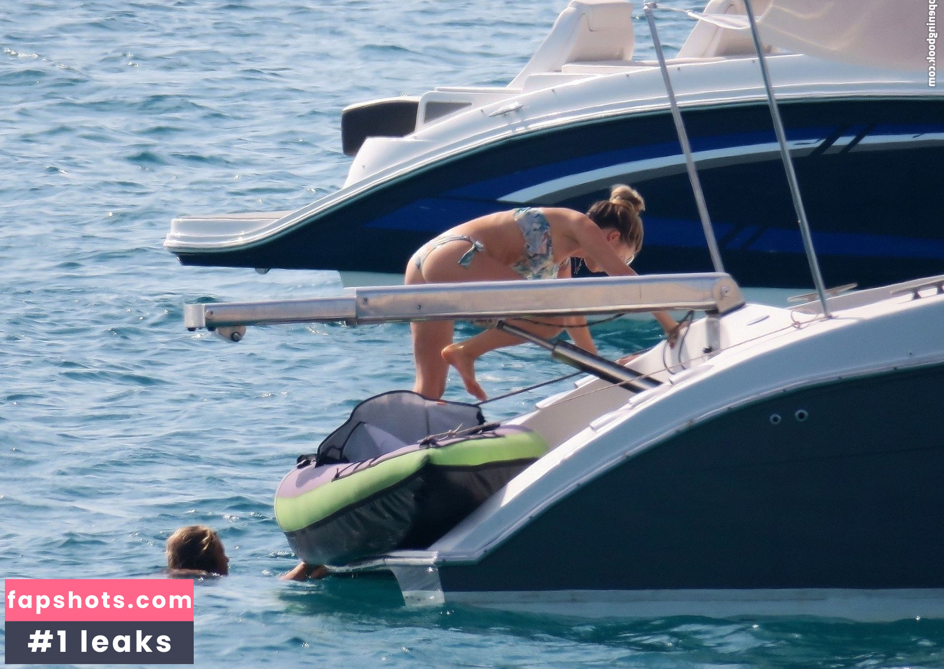 Vivian Sibold gallery photo #44