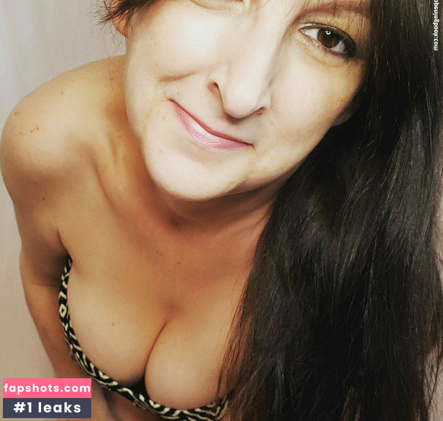 Vivian Ward gallery photo #5