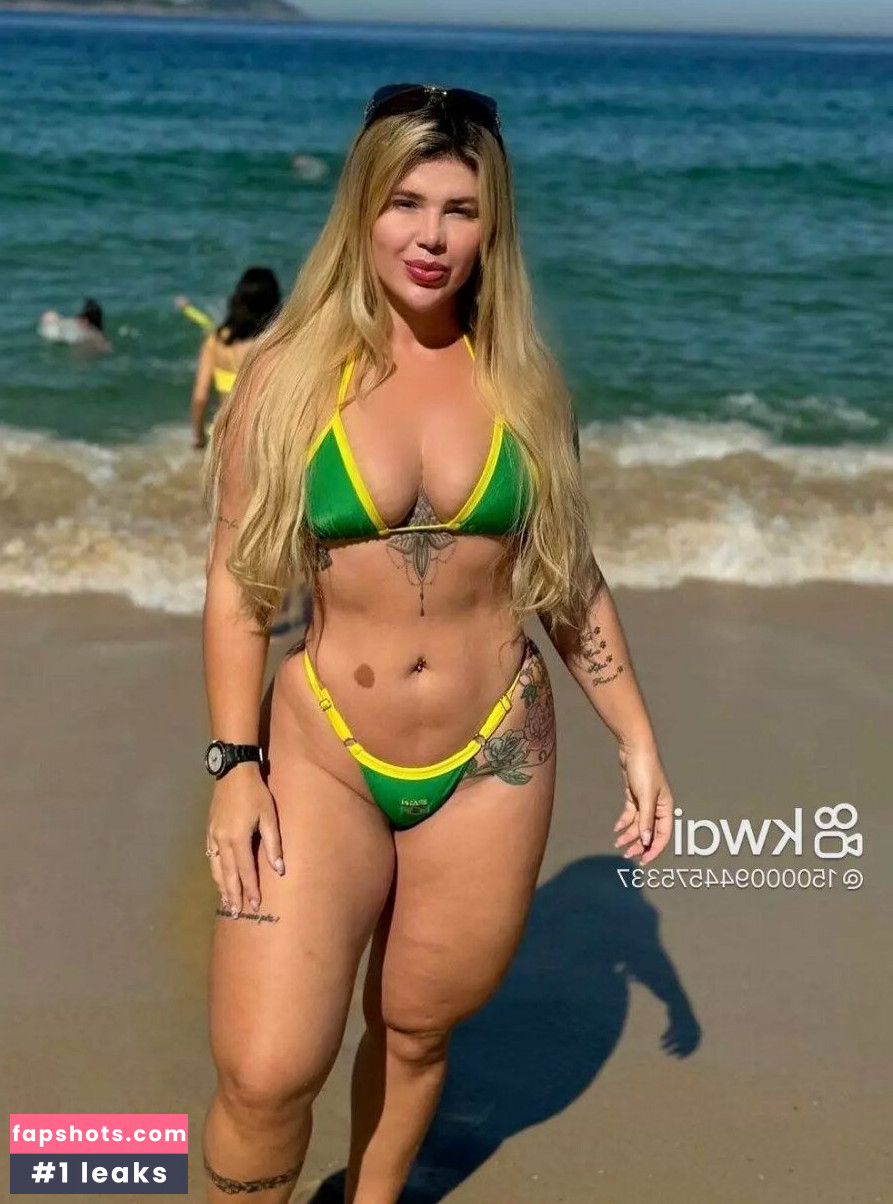 Viviane Bardasson nude babe gallery