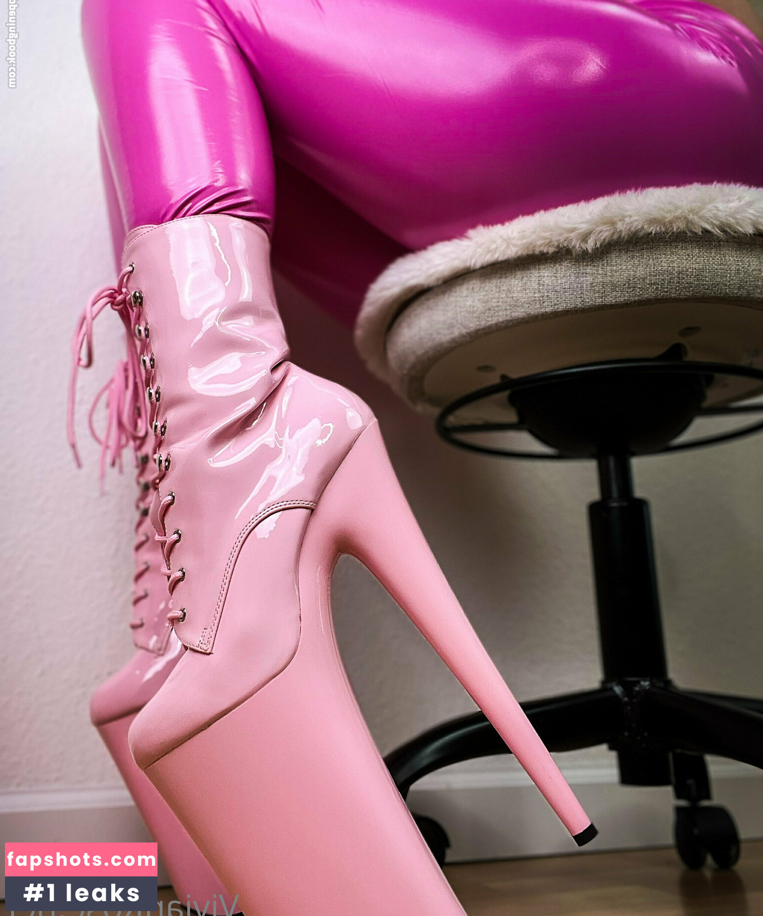 vivianrosefree gallery photo #38