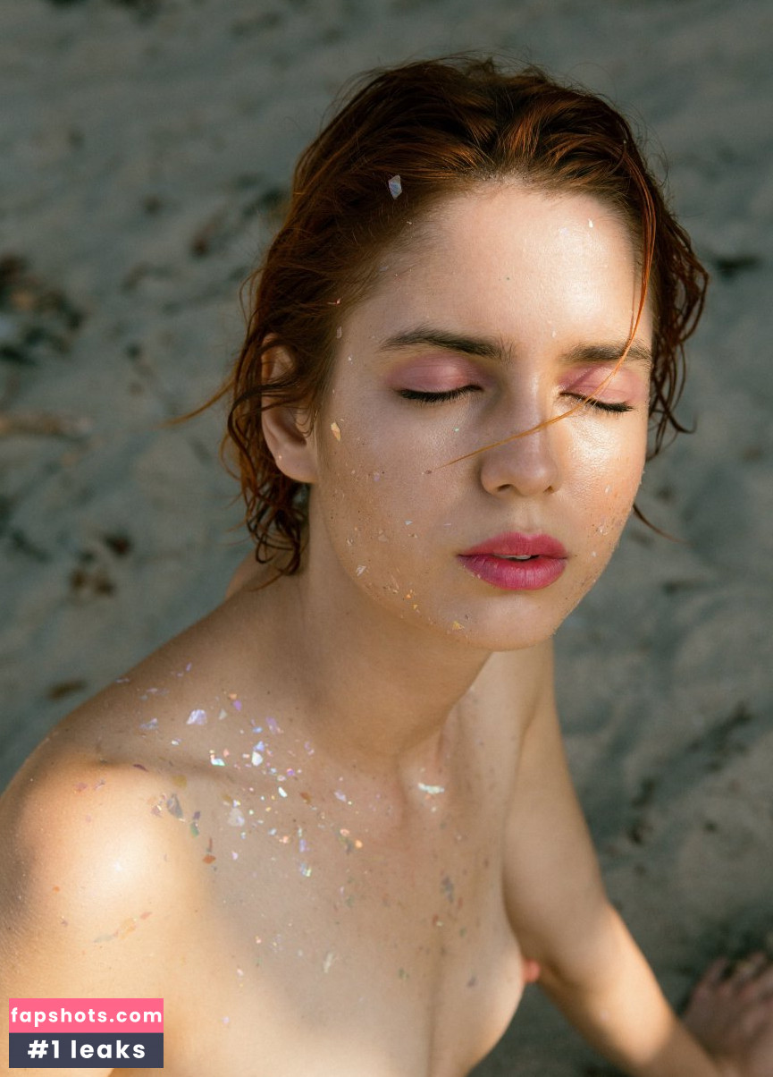 Vivien James gallery photo #17