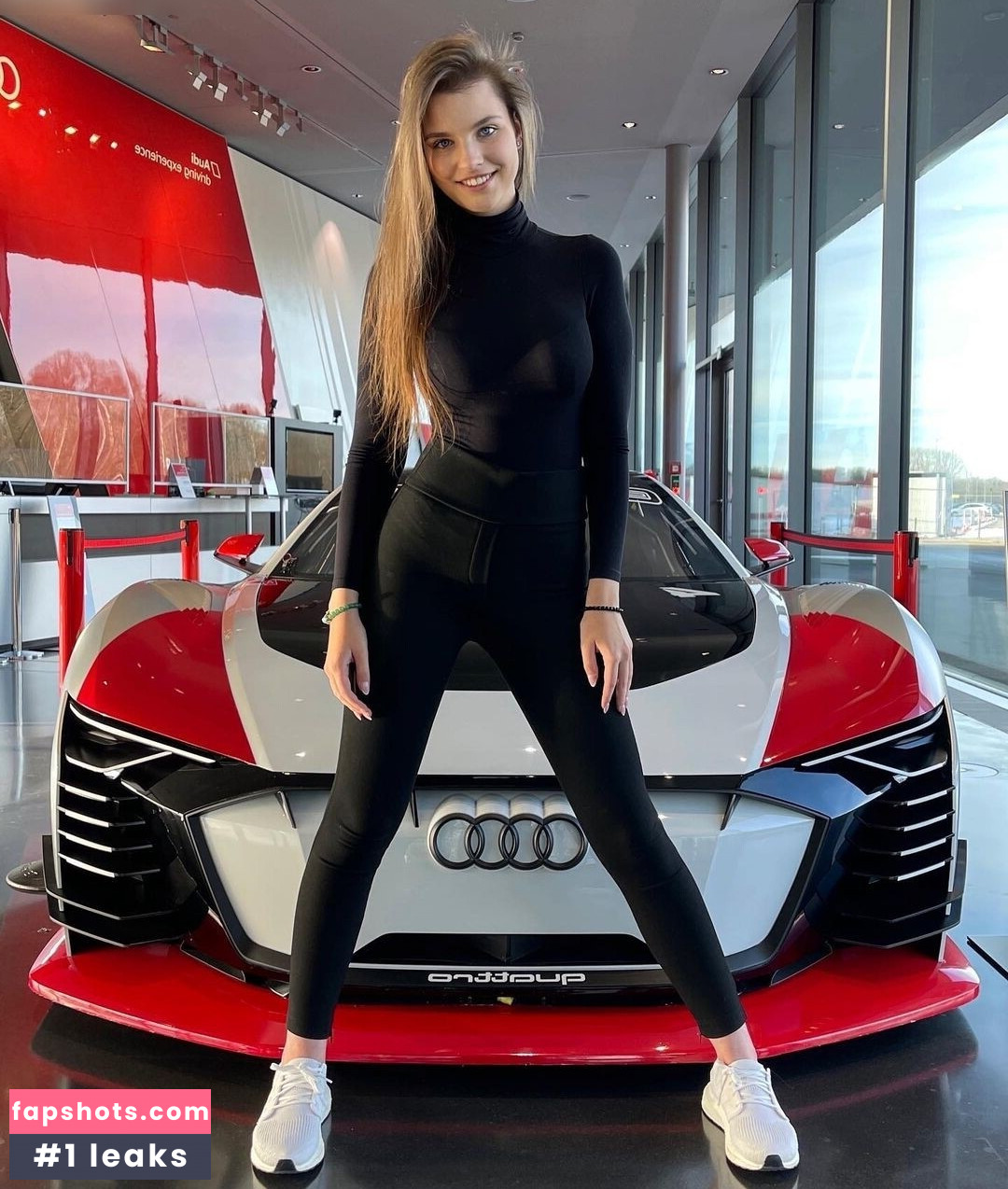 Vivien Keszthelyi gallery photo #5