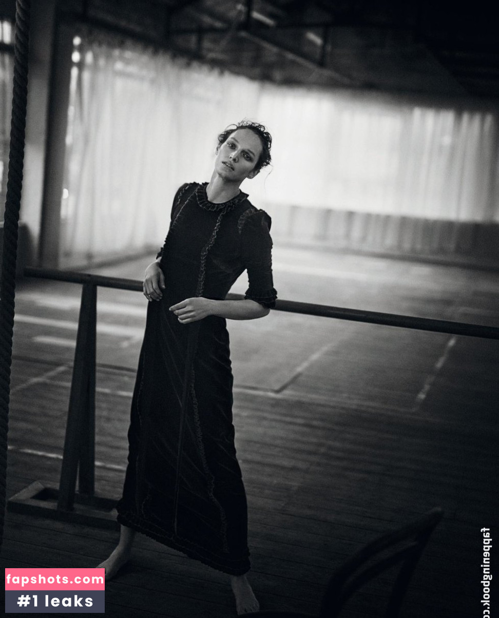 Vivien Solari Nude Leaks OnlyFans Photos #4 - Fapshots