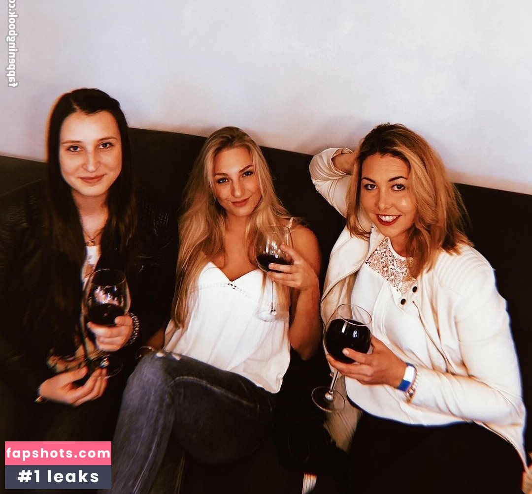 viviengo_ gallery photo #4