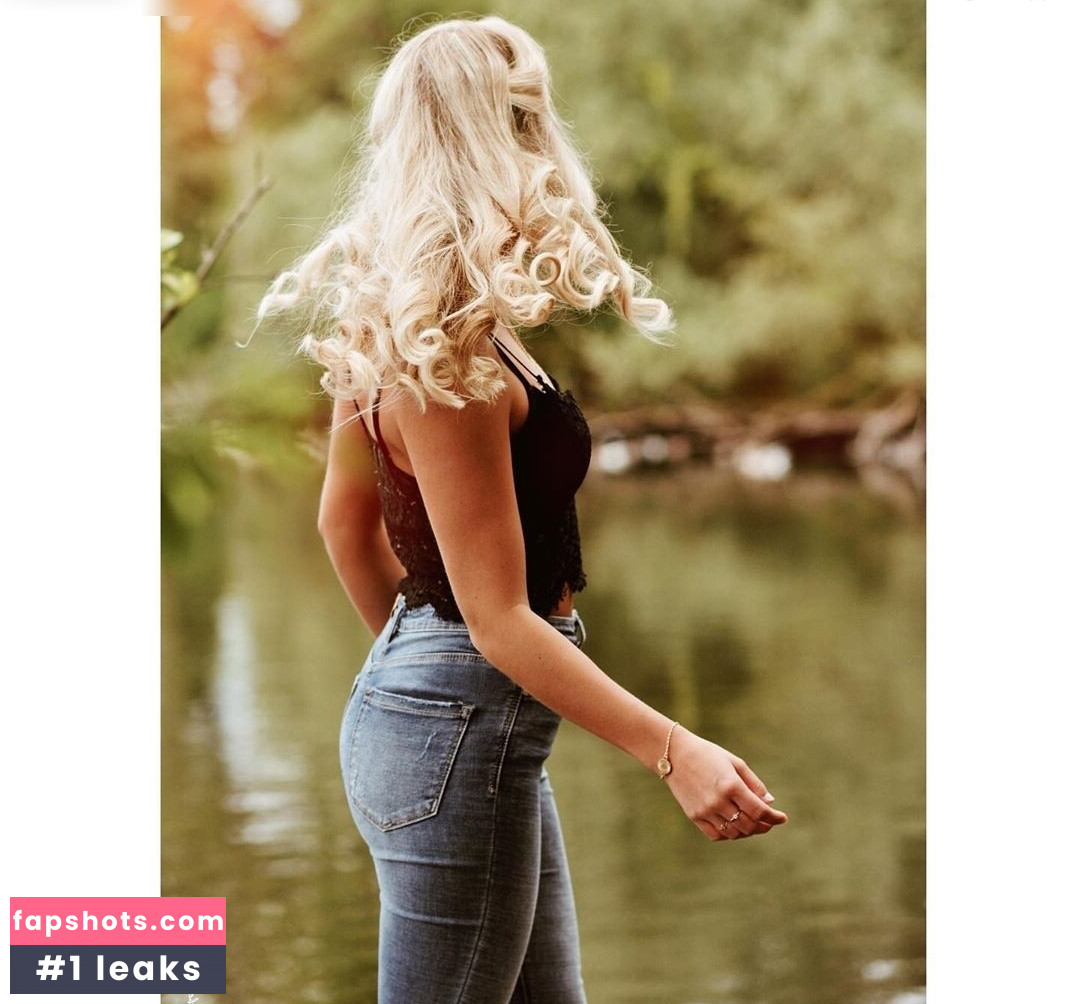 viviengo_ gallery photo #32