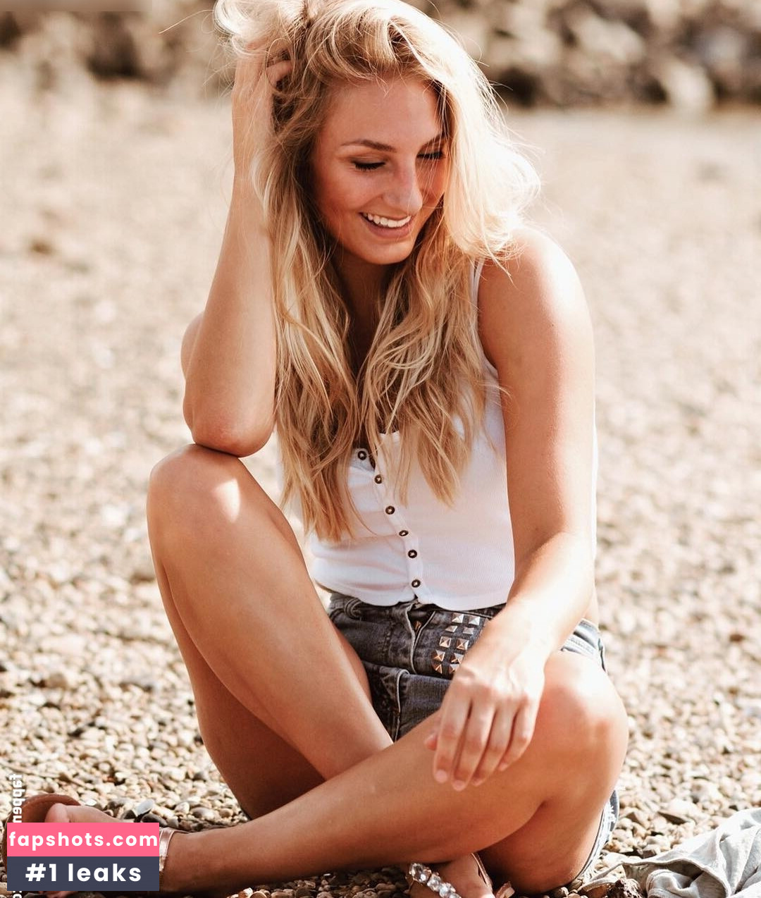 viviengo_ gallery photo #6