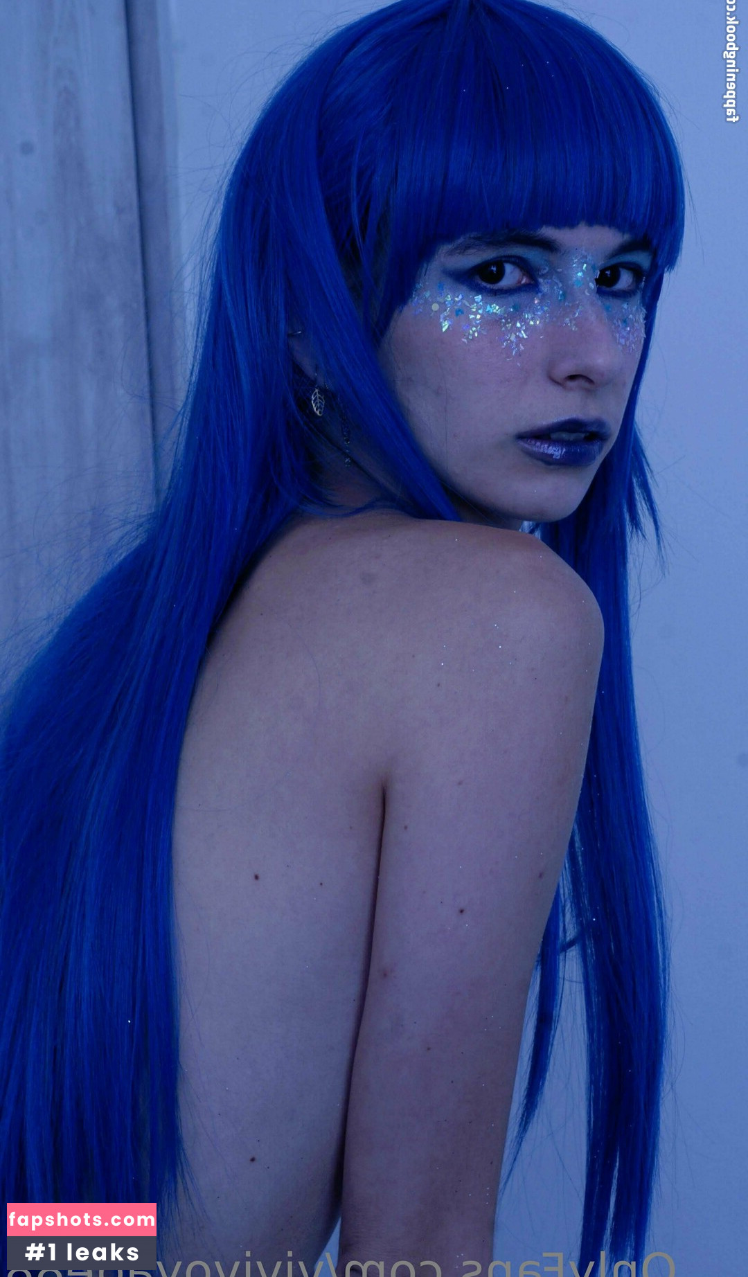 vivivoyage88 nude babe gallery