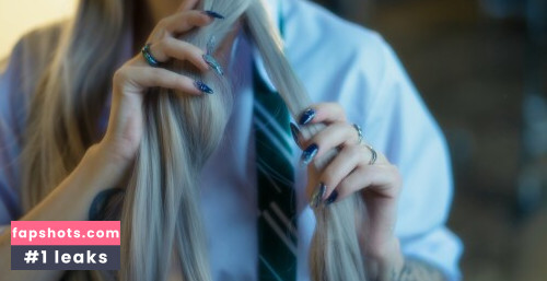 Vixena Siren Nude Leaks OnlyFans Photos #336 - Fapshots