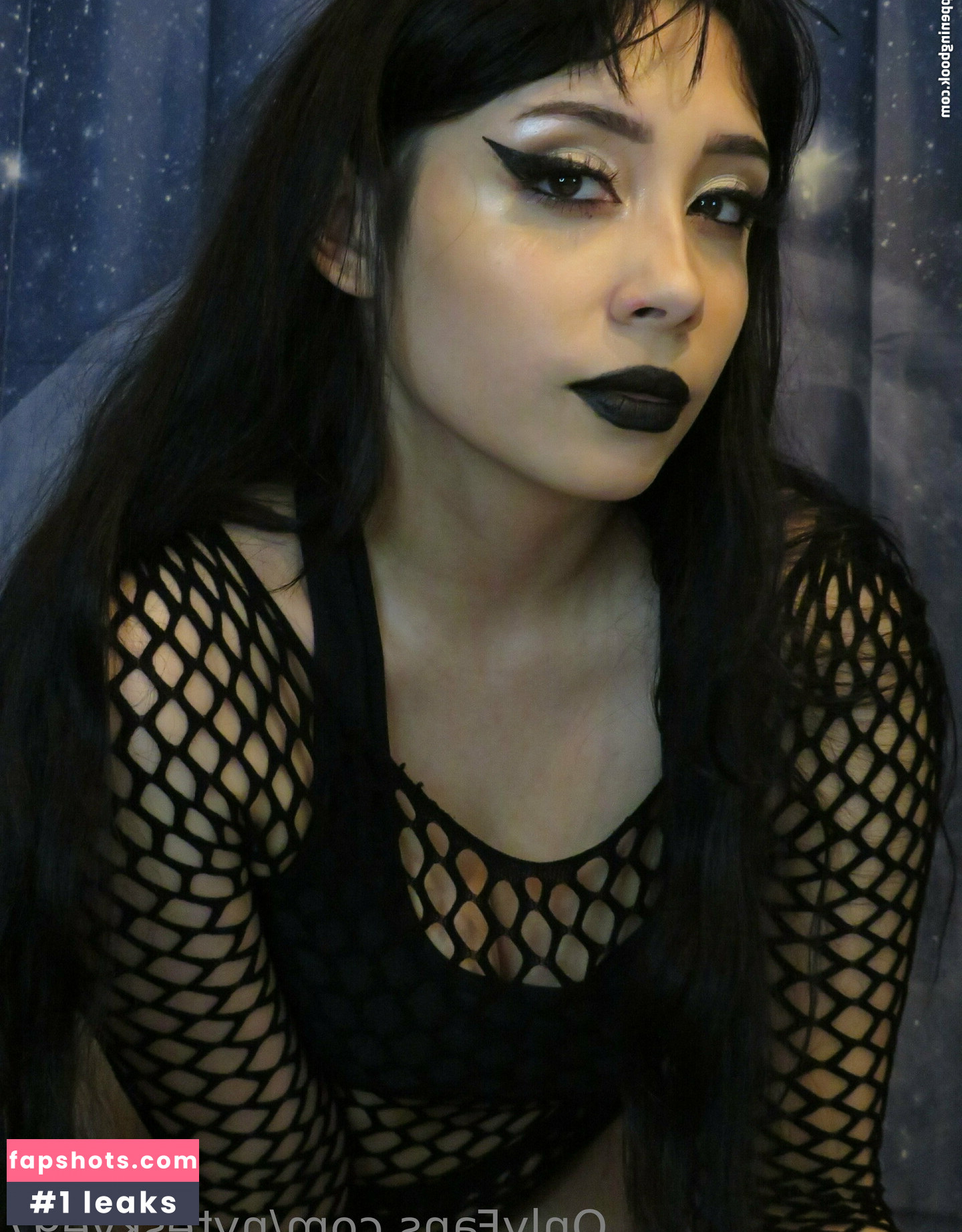 vixyn97 gallery photo #2