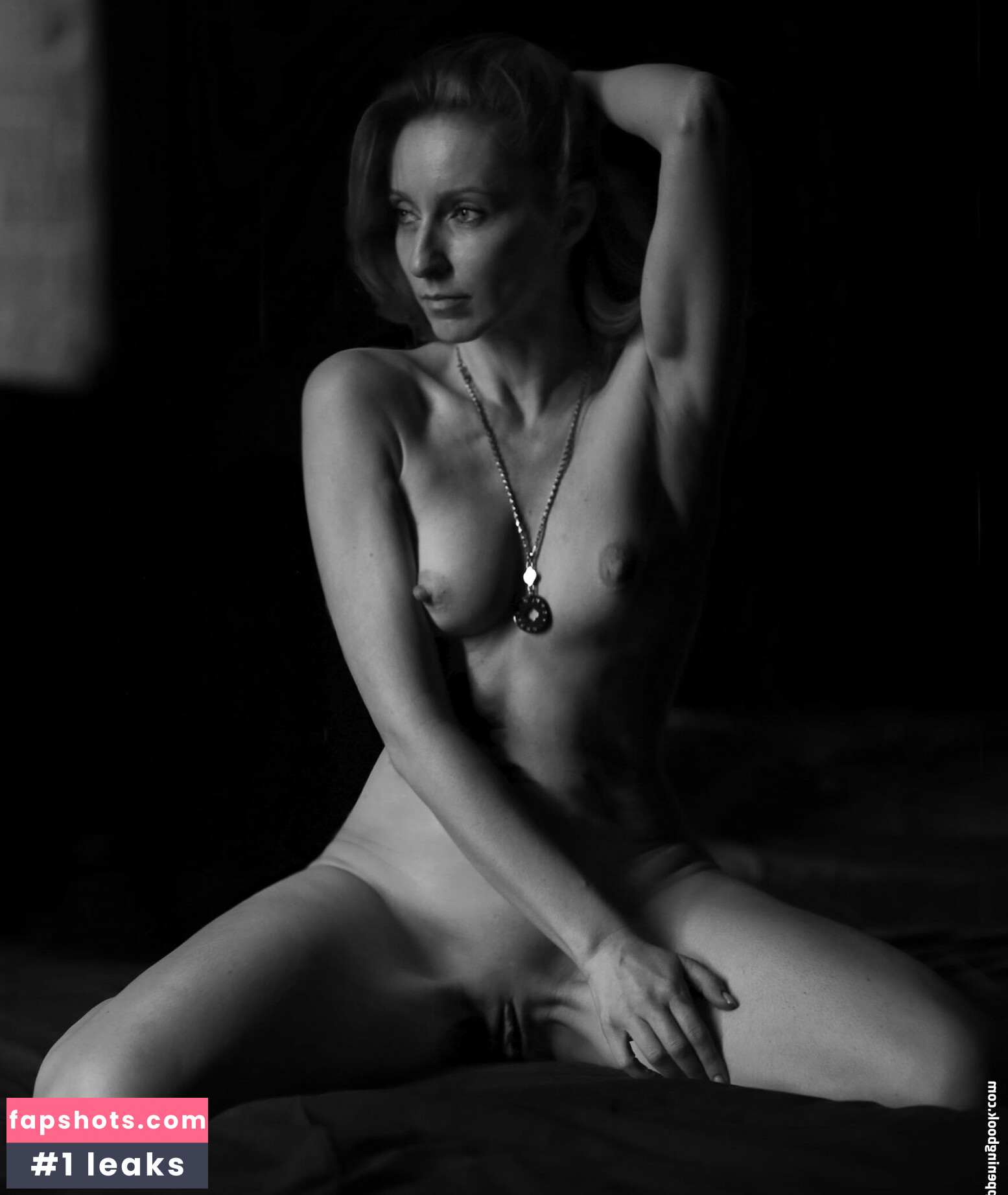 Vladimir Rora Photographer nude babe gallery