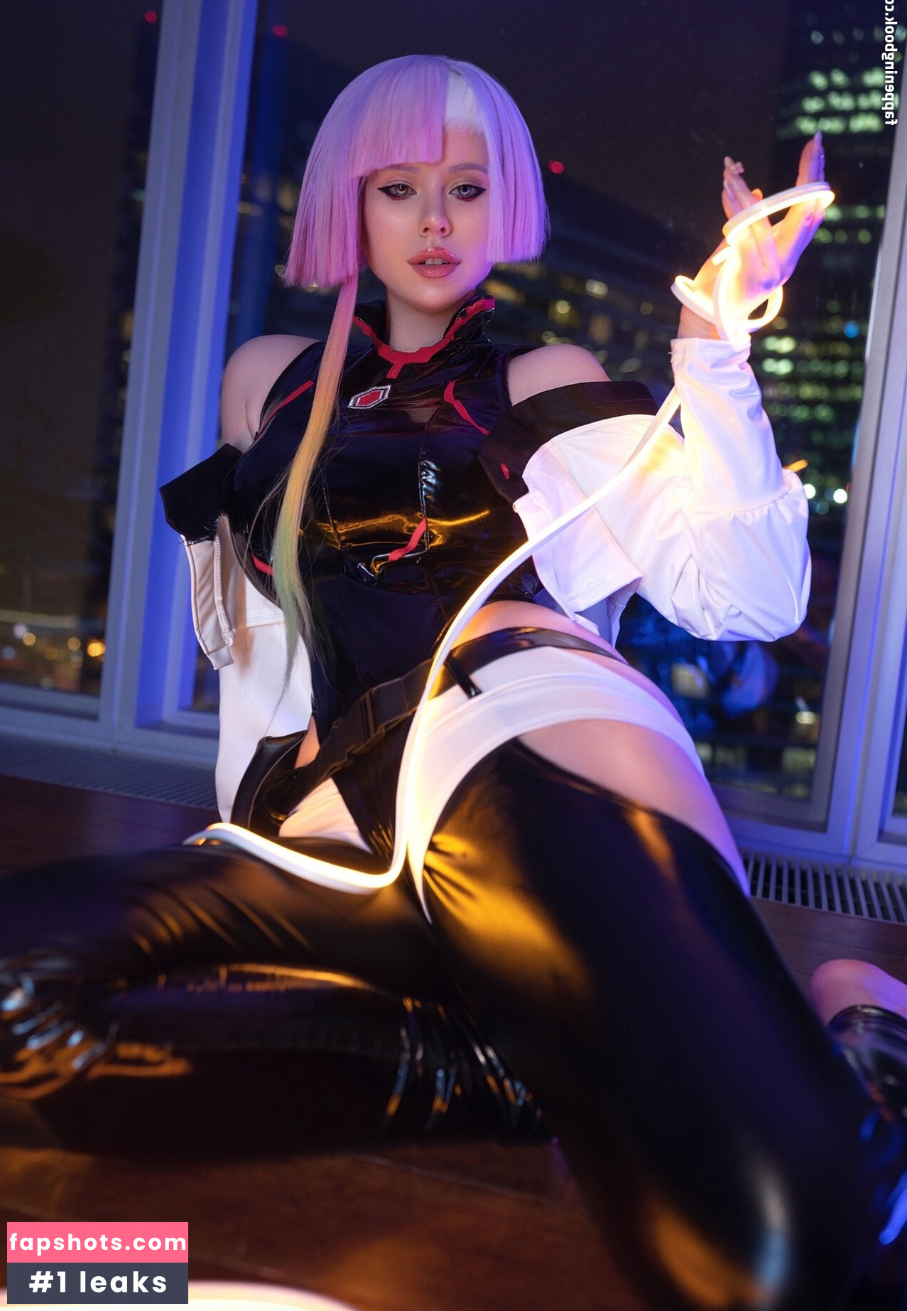 Voezacos gallery photo #34