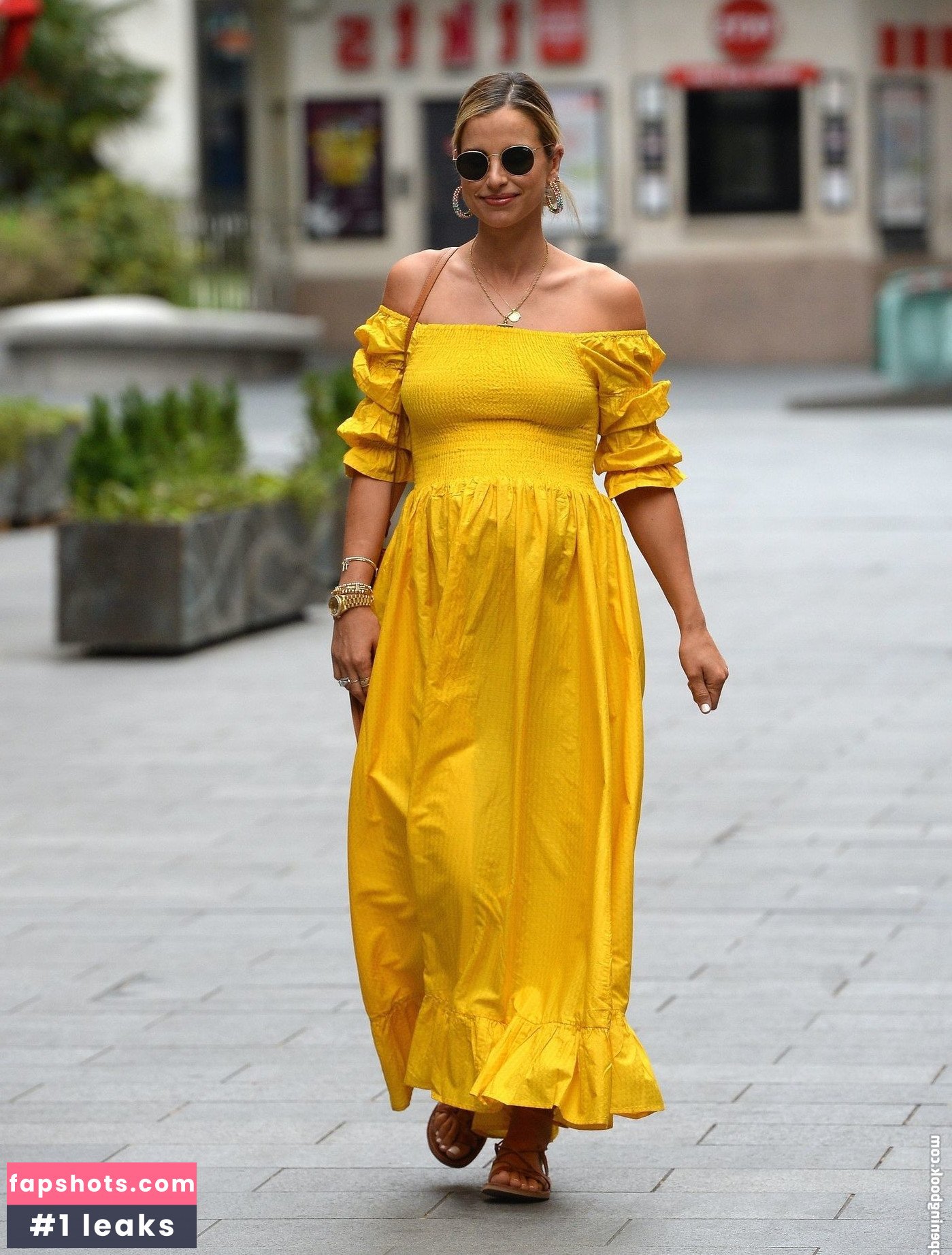 Vogue Williams gallery photo #373