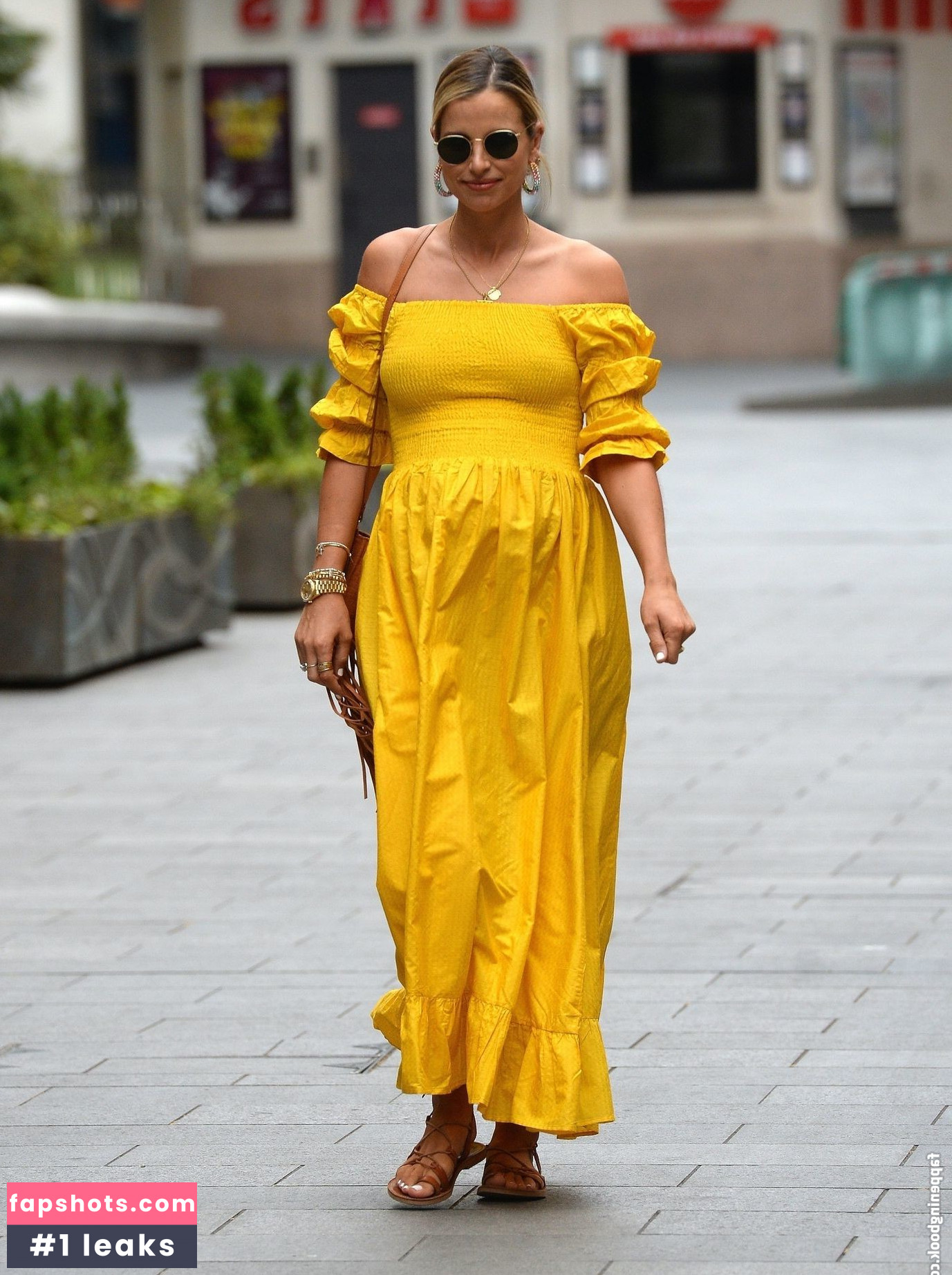 Vogue Williams gallery photo #374