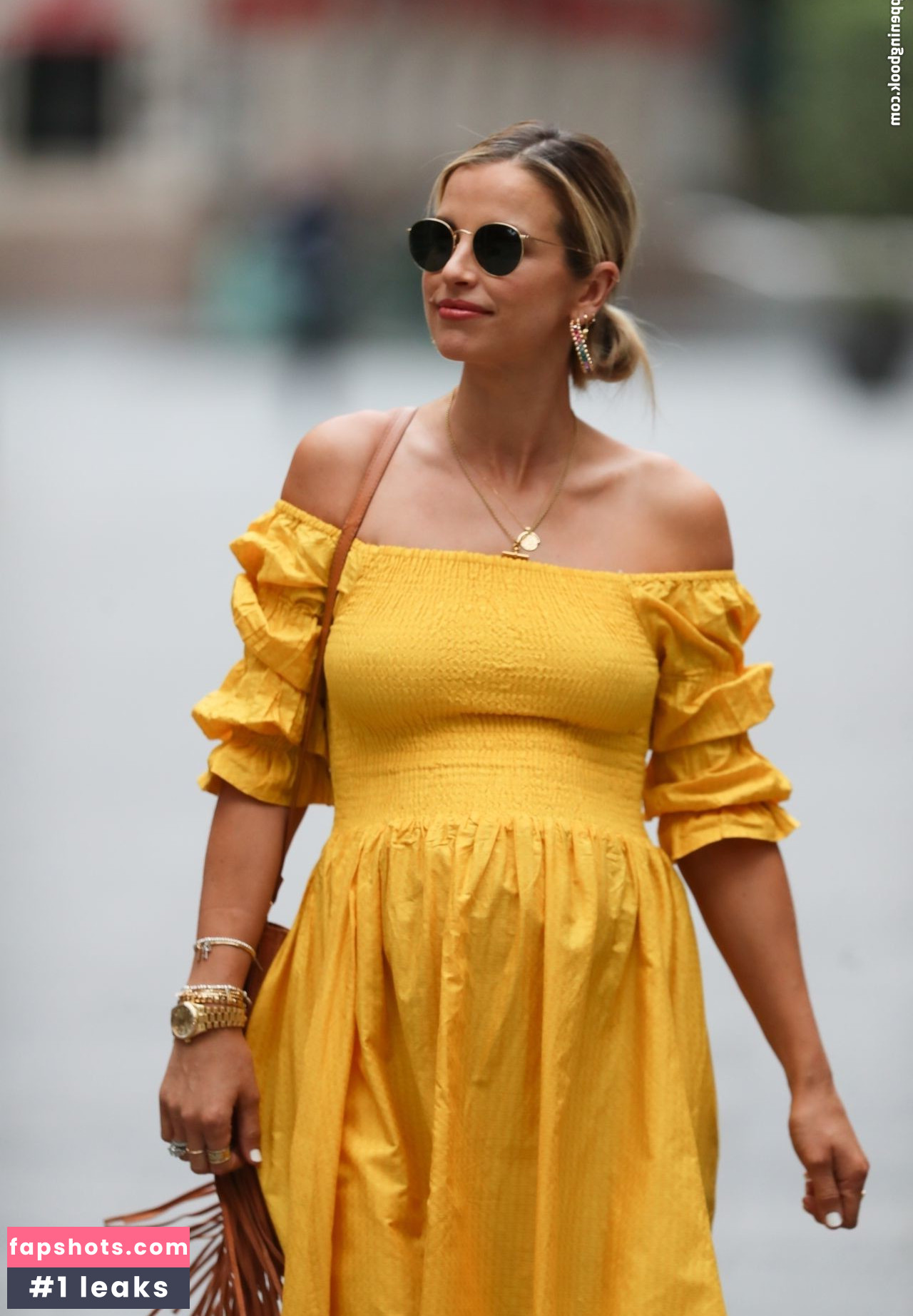 Vogue Williams gallery photo #385