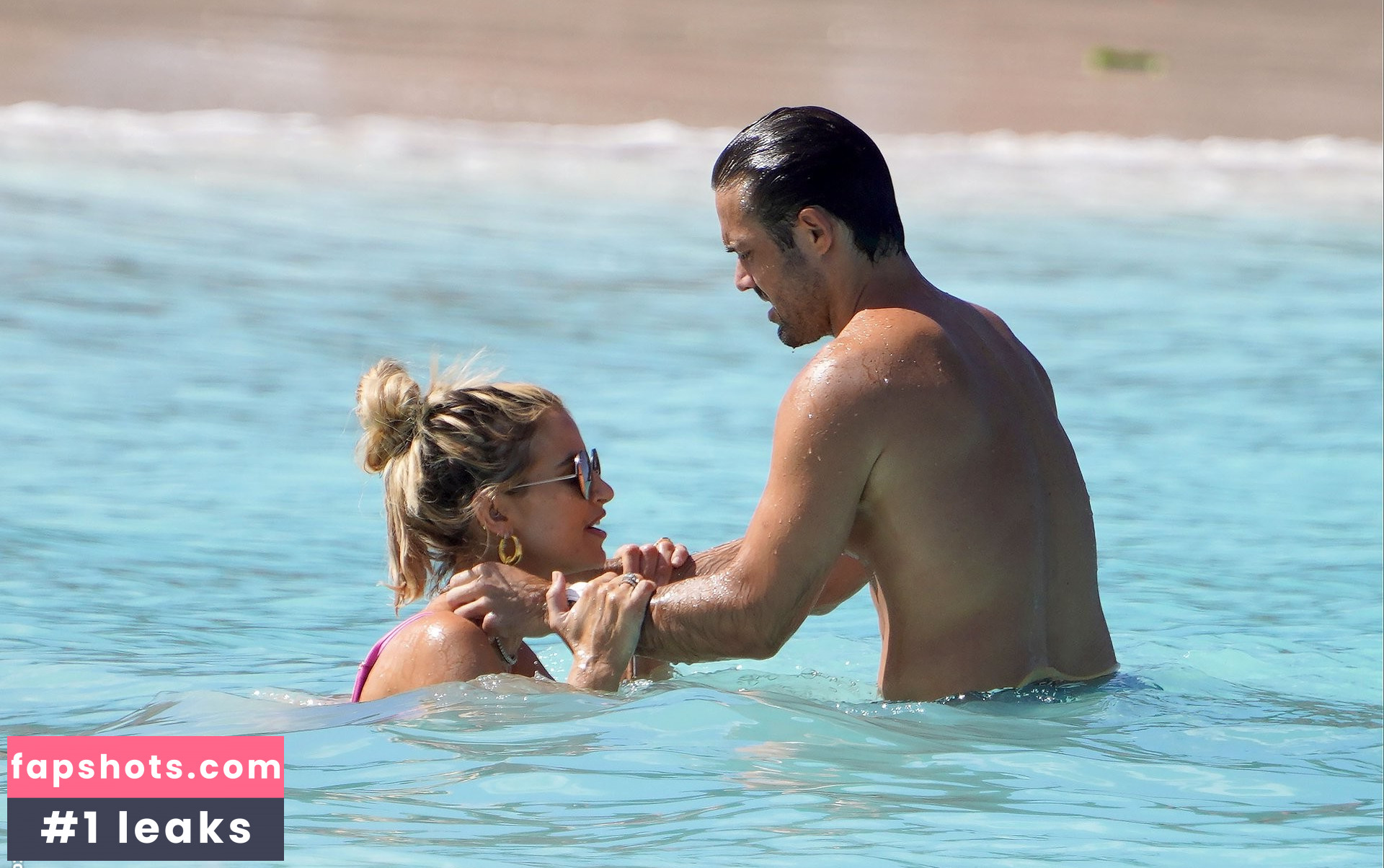 Vogue Williams gallery photo #403