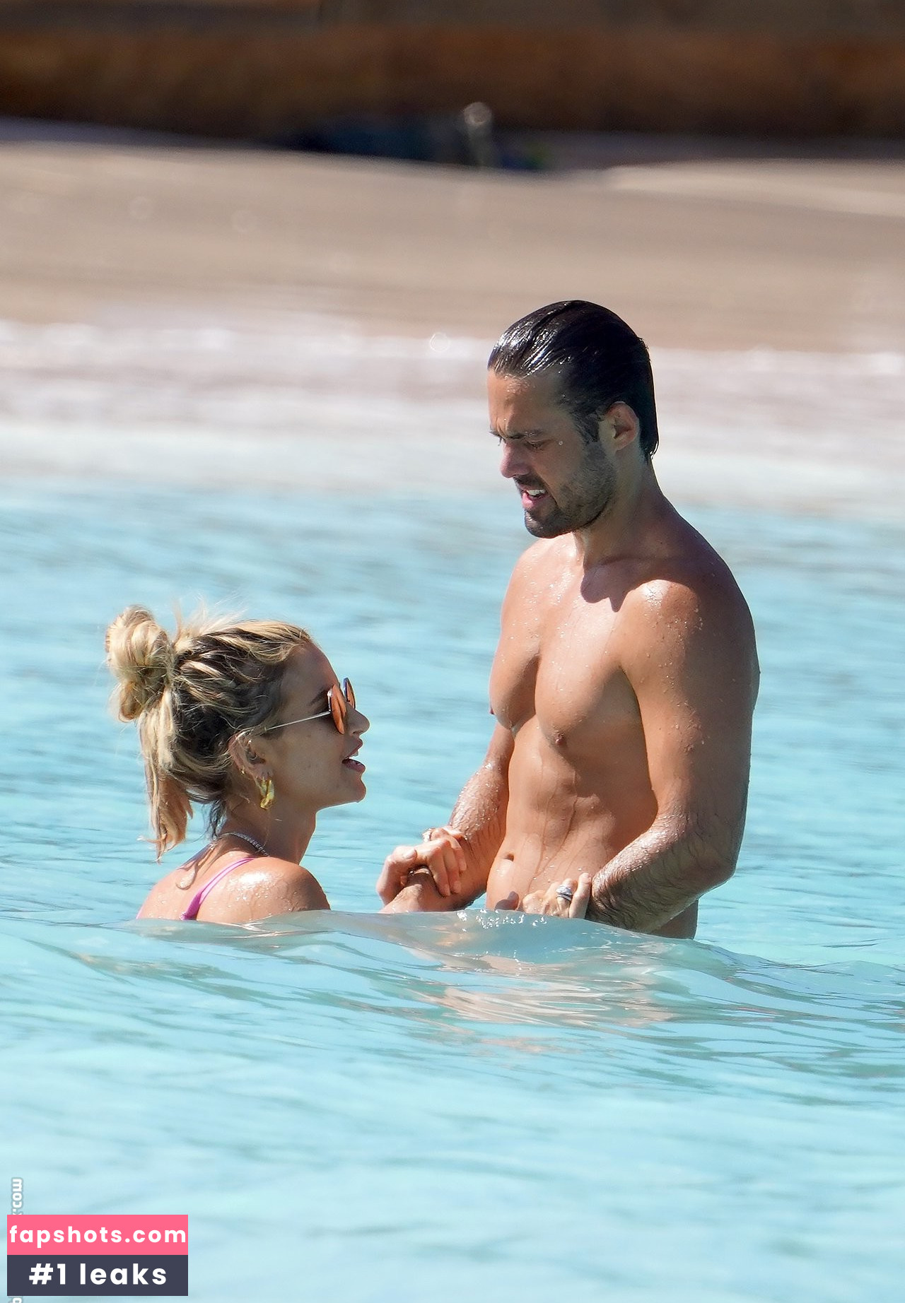 Vogue Williams gallery photo #404