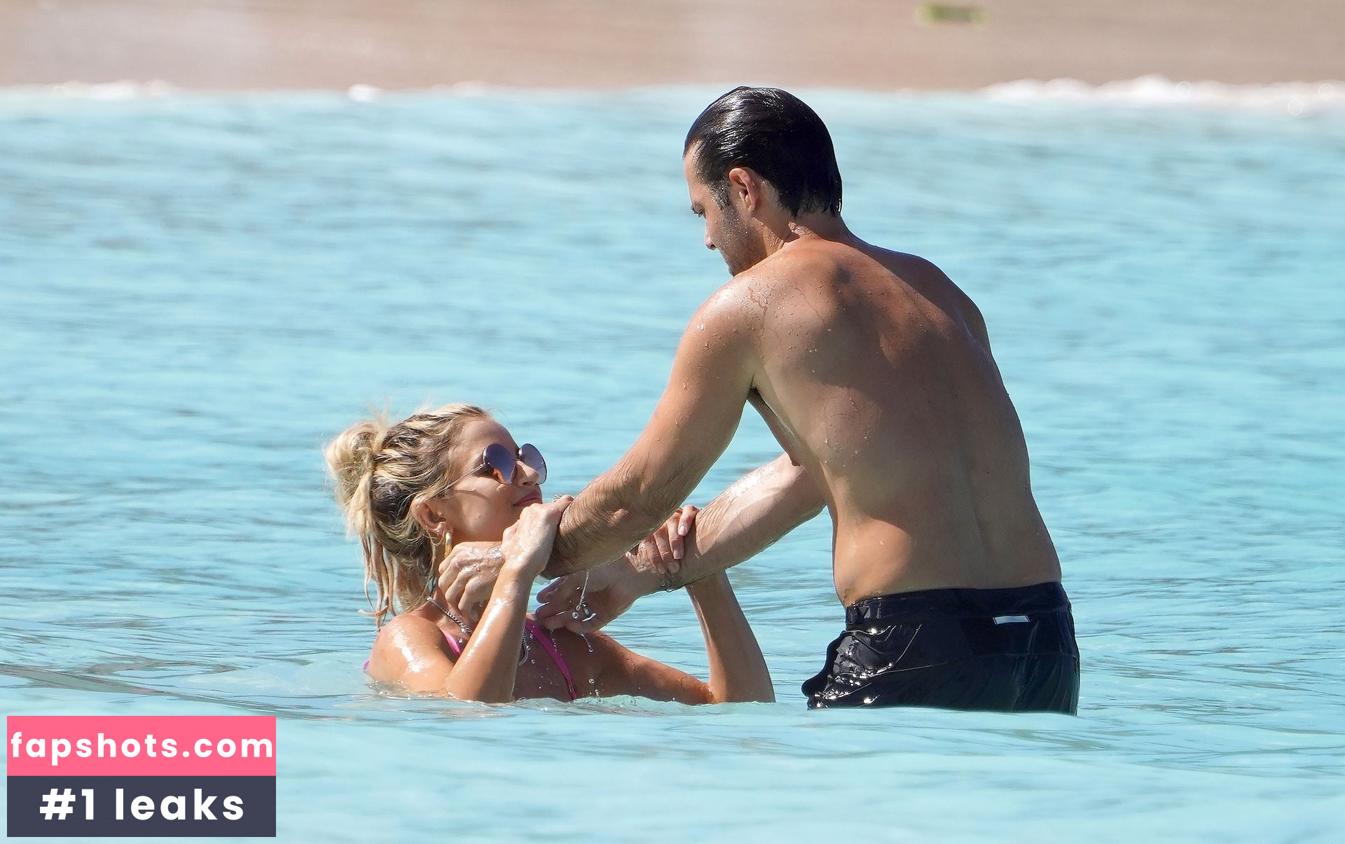 Vogue Williams gallery photo #410