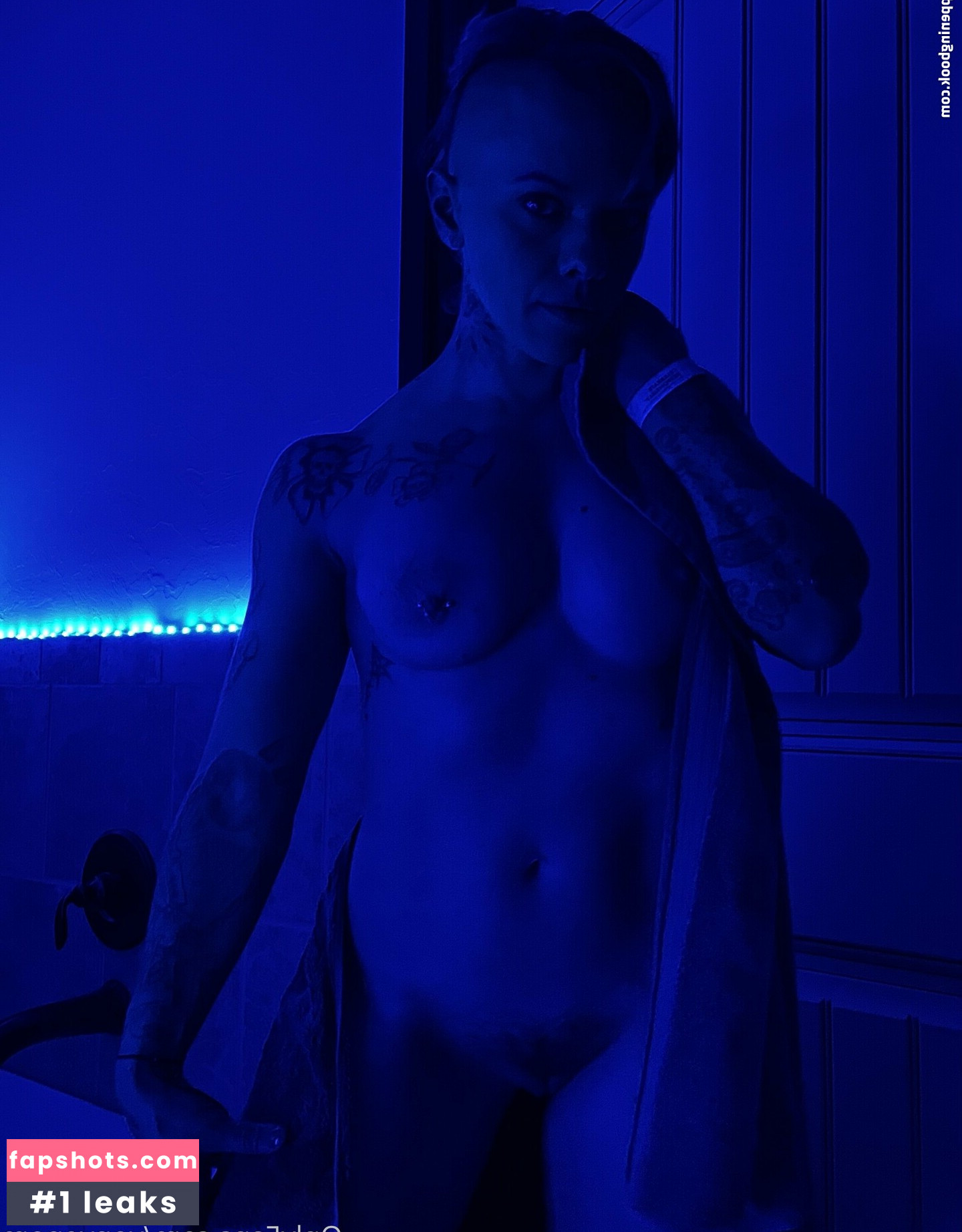 vonvenom gallery photo #15