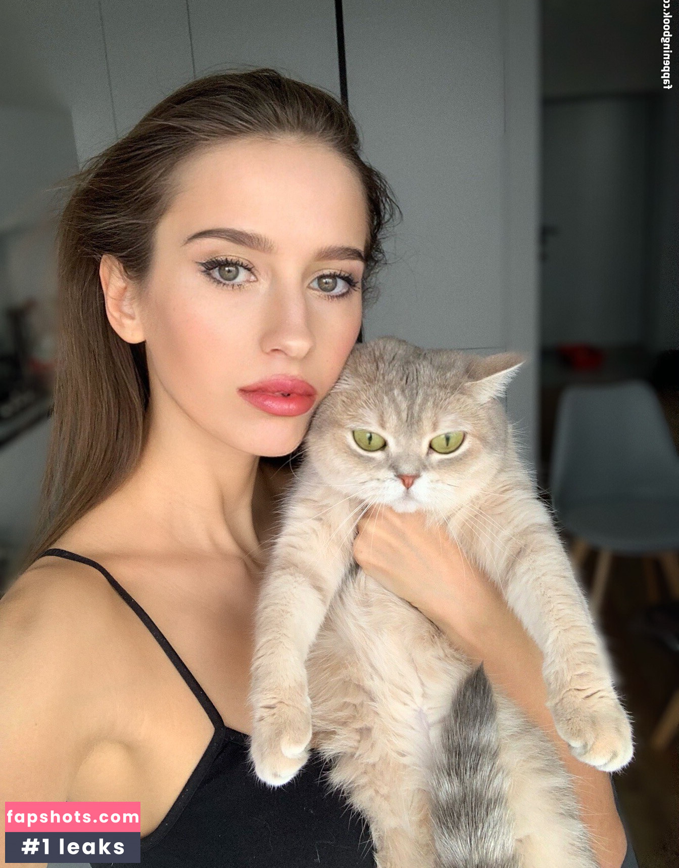 Voronina Lana Model Nude Leaks OnlyFans Photos #4 - LeakJerk