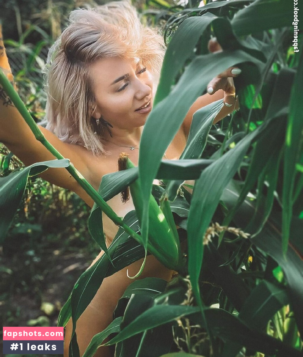 Vrednashka Nude Leaks OnlyFans Photos #13 - LeakJerk