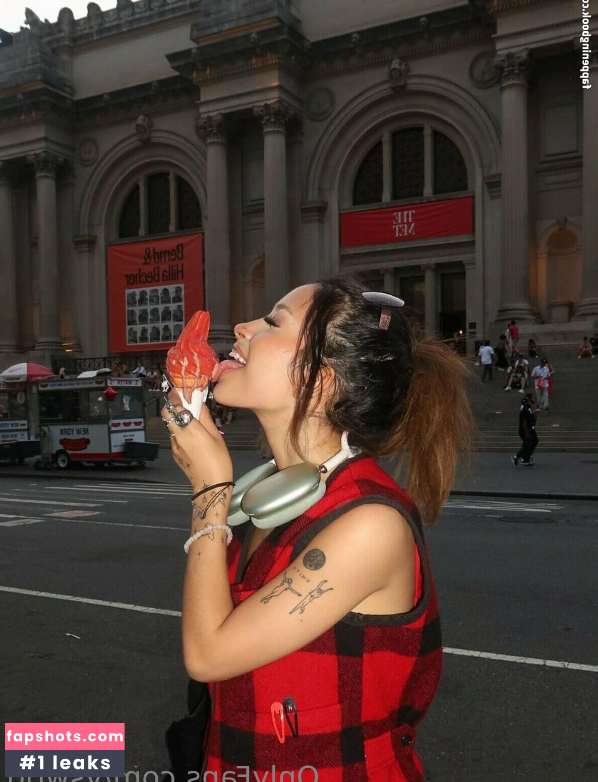 Vswrld gallery photo #17