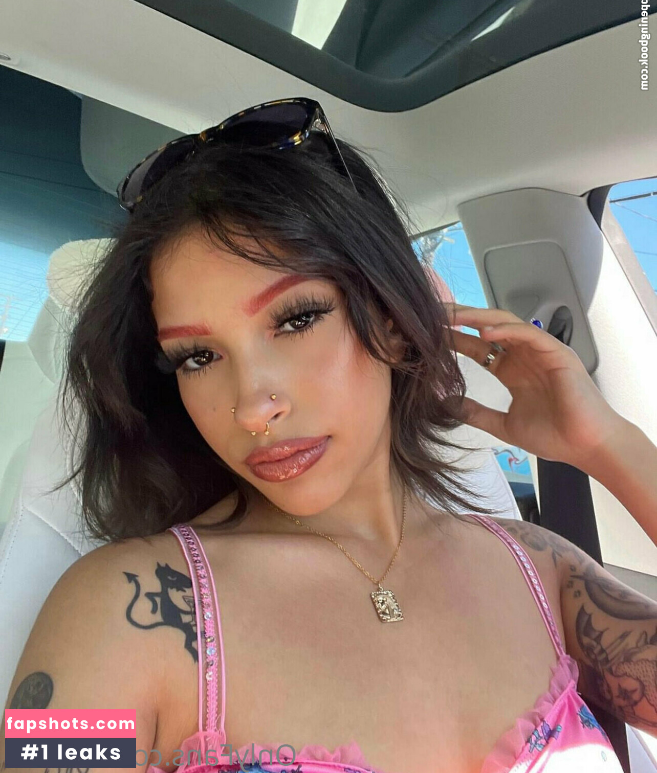 Vswrld gallery photo #35