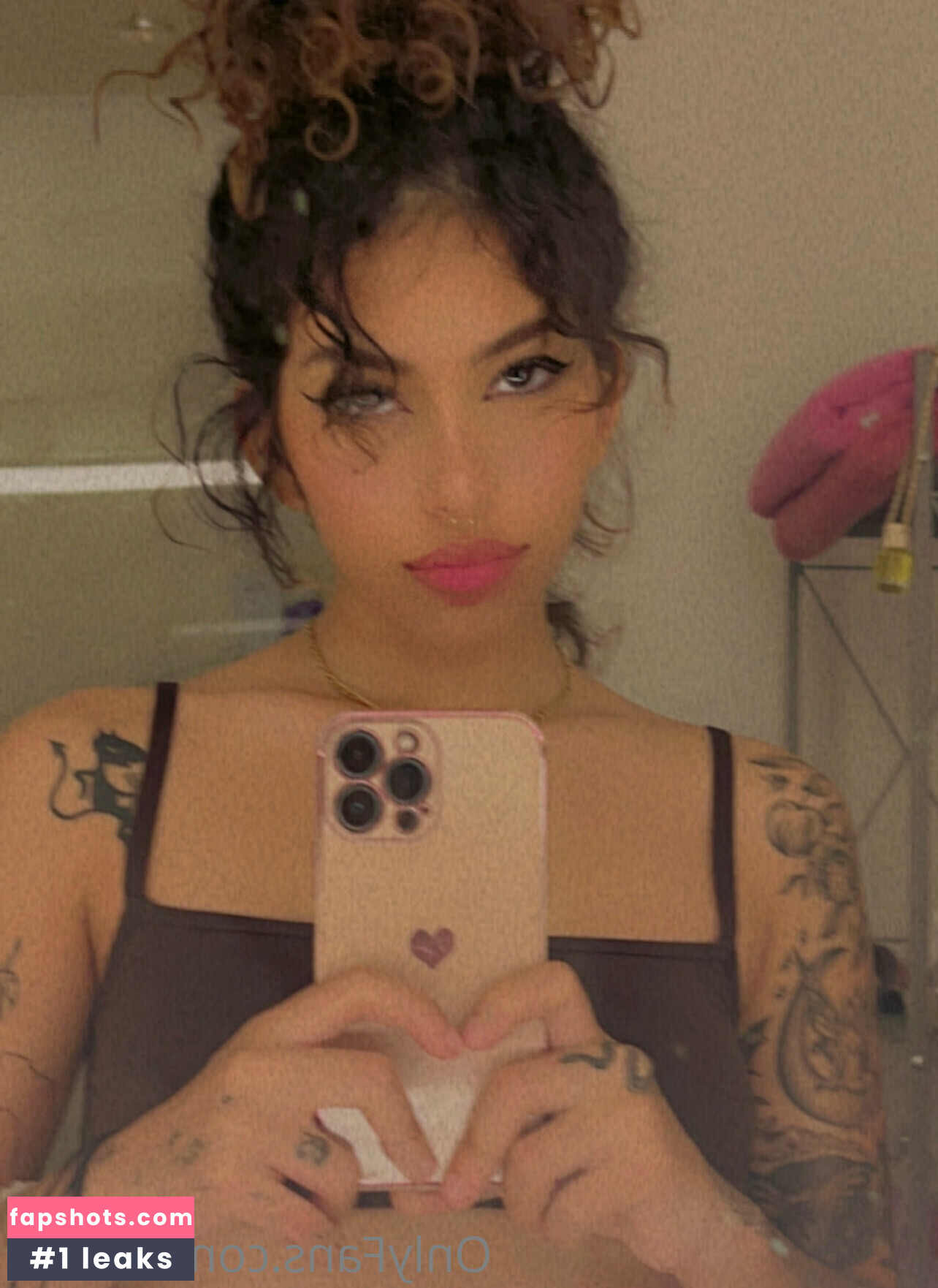 Vswrld gallery photo #38