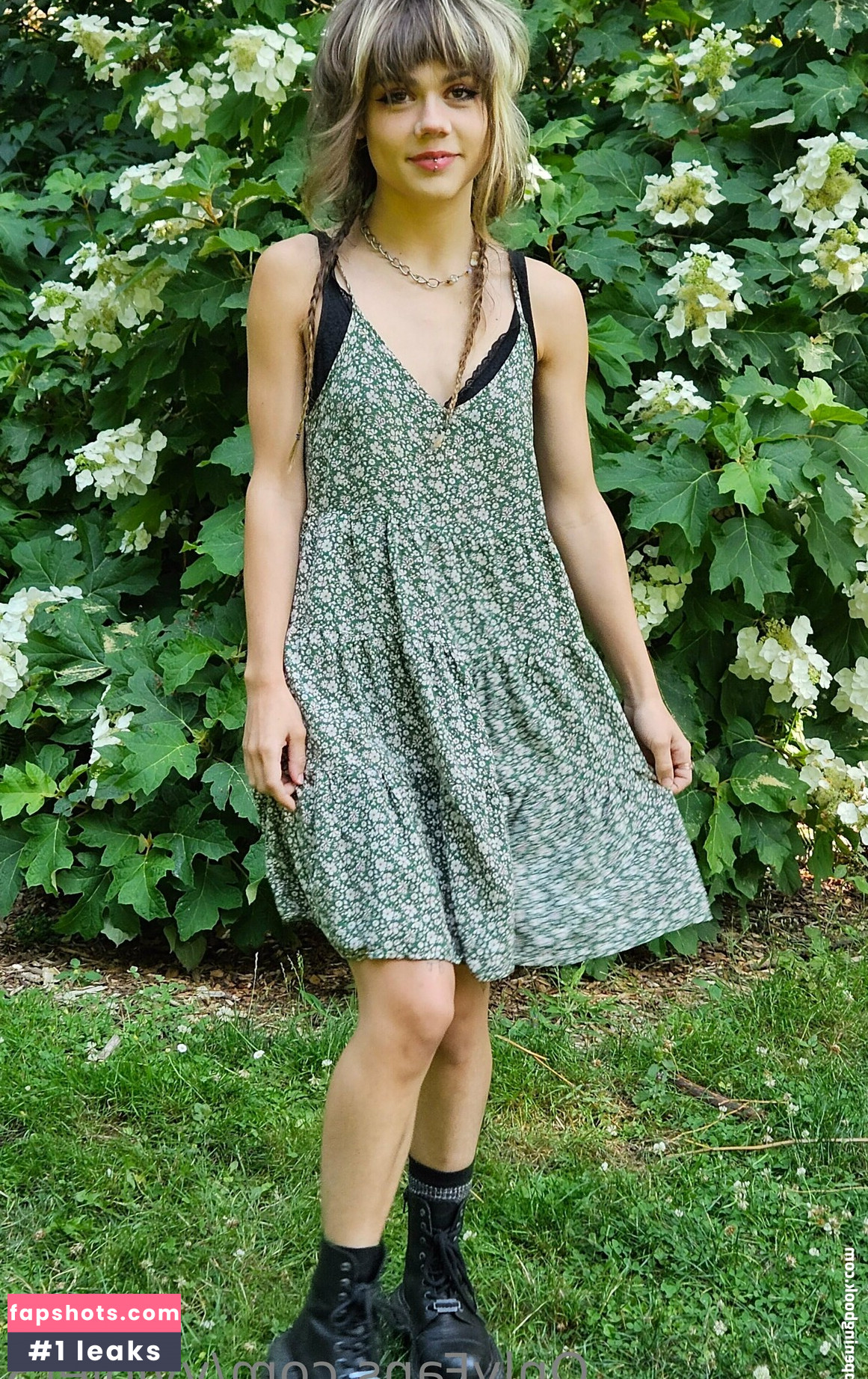 vviolet3 gallery photo #18