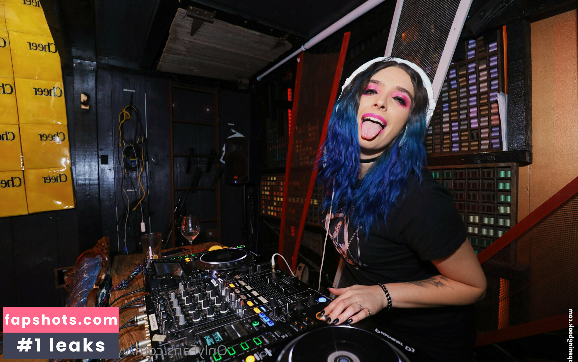 vybrantvibesofficial gallery photo #20