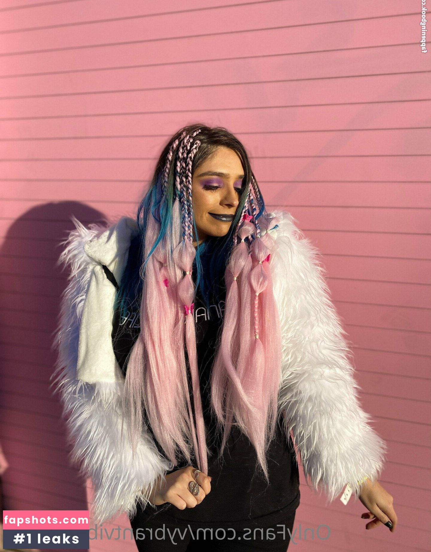 vybrantvibesofficial gallery photo #7