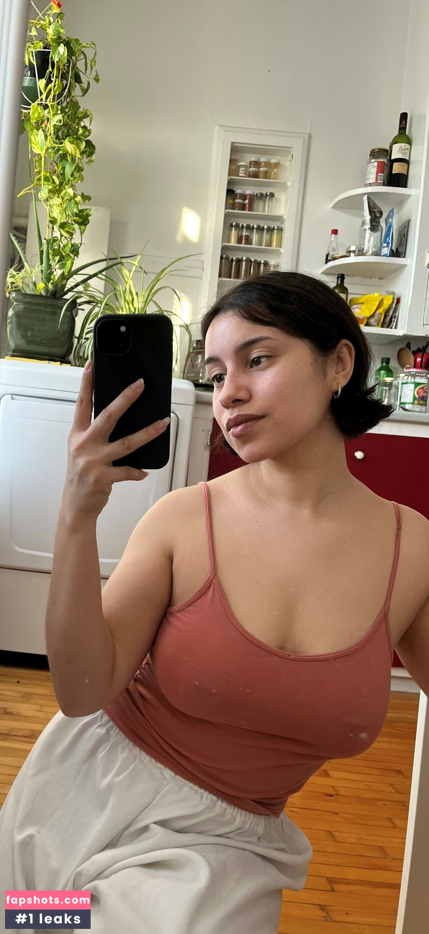 vymysela nude babe gallery