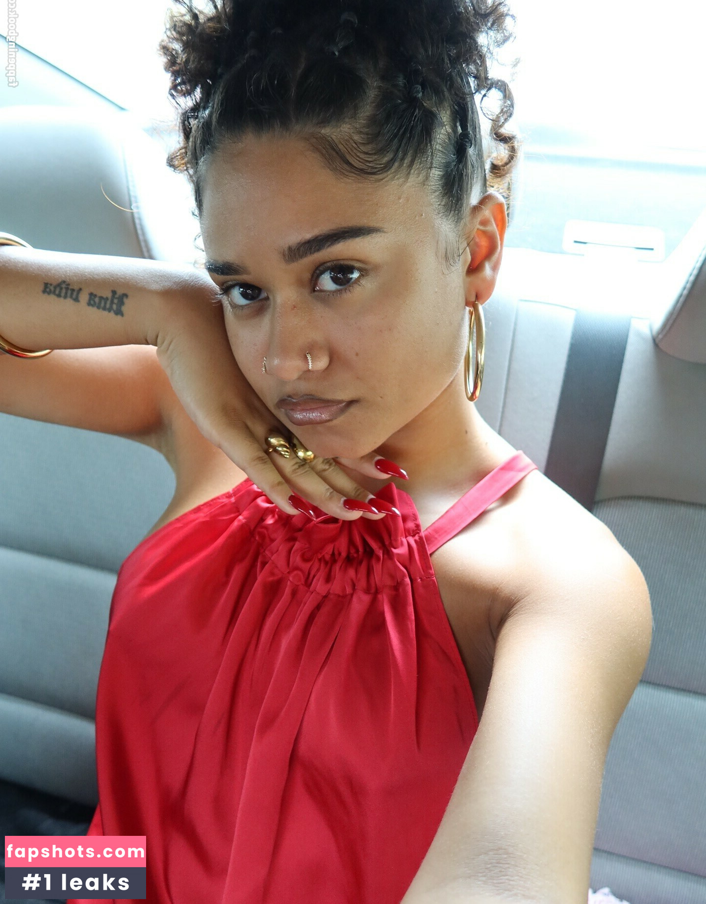 Wahyne gallery photo #6