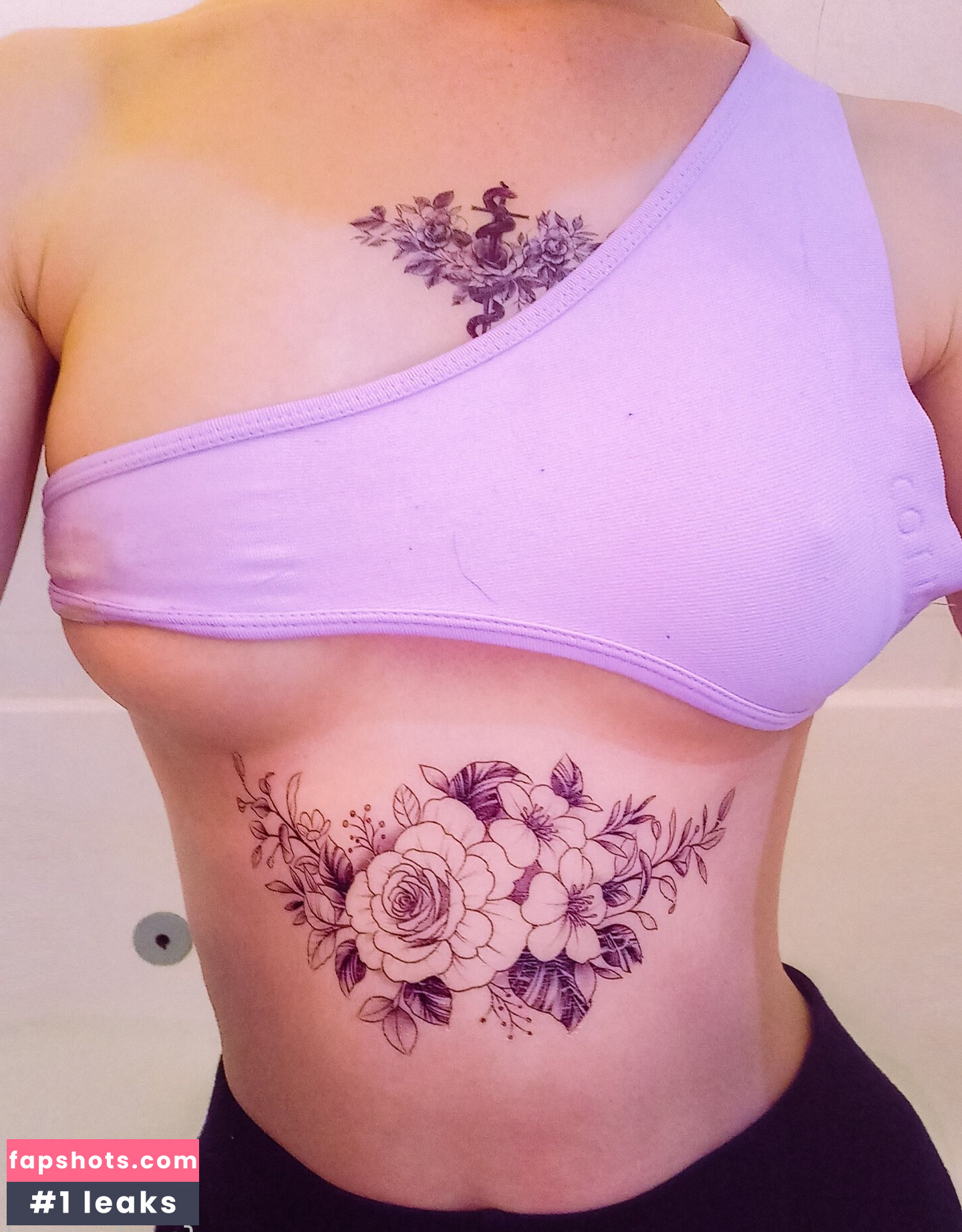 WaifuBella gallery photo #18