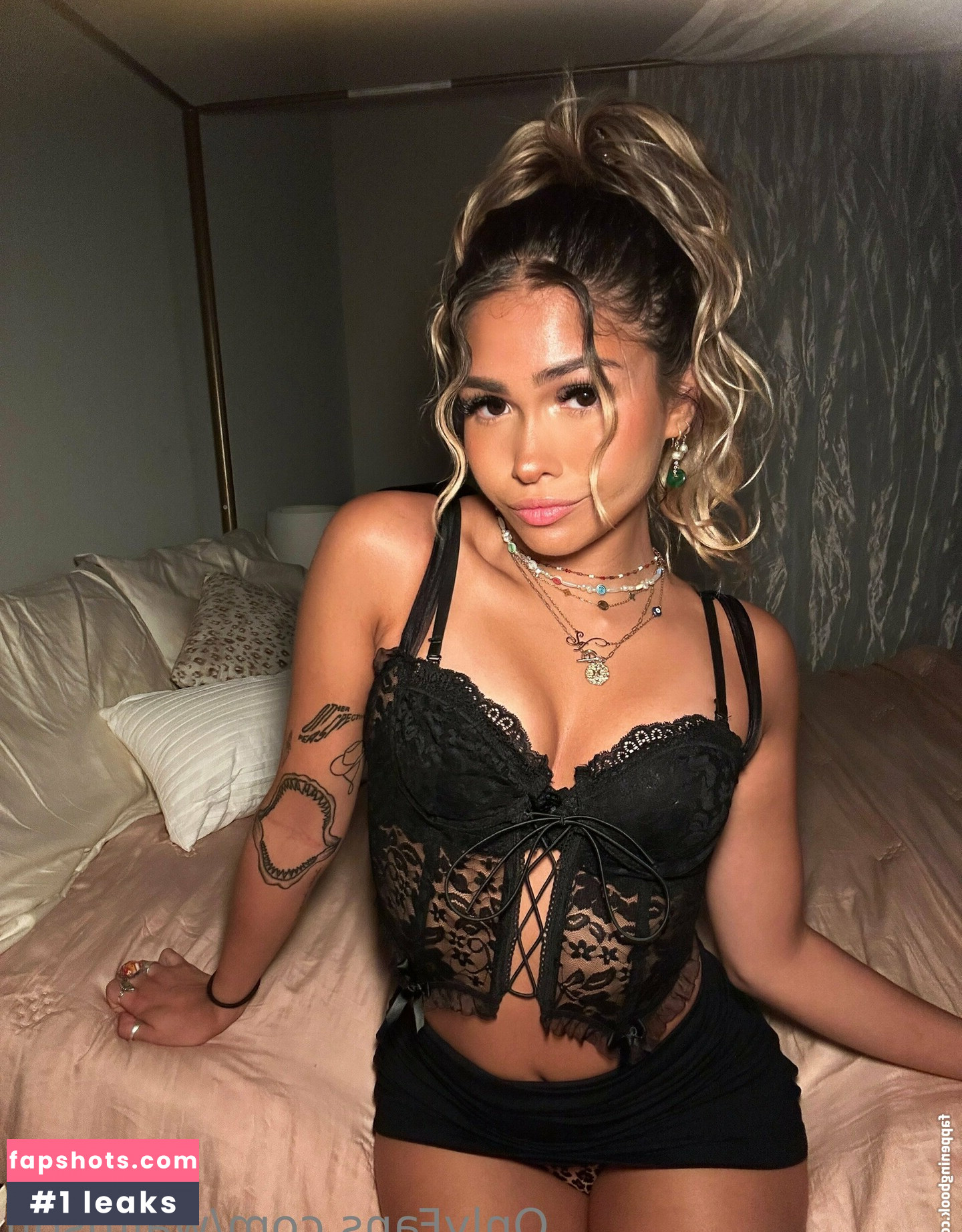 waifusofi gallery photo #23