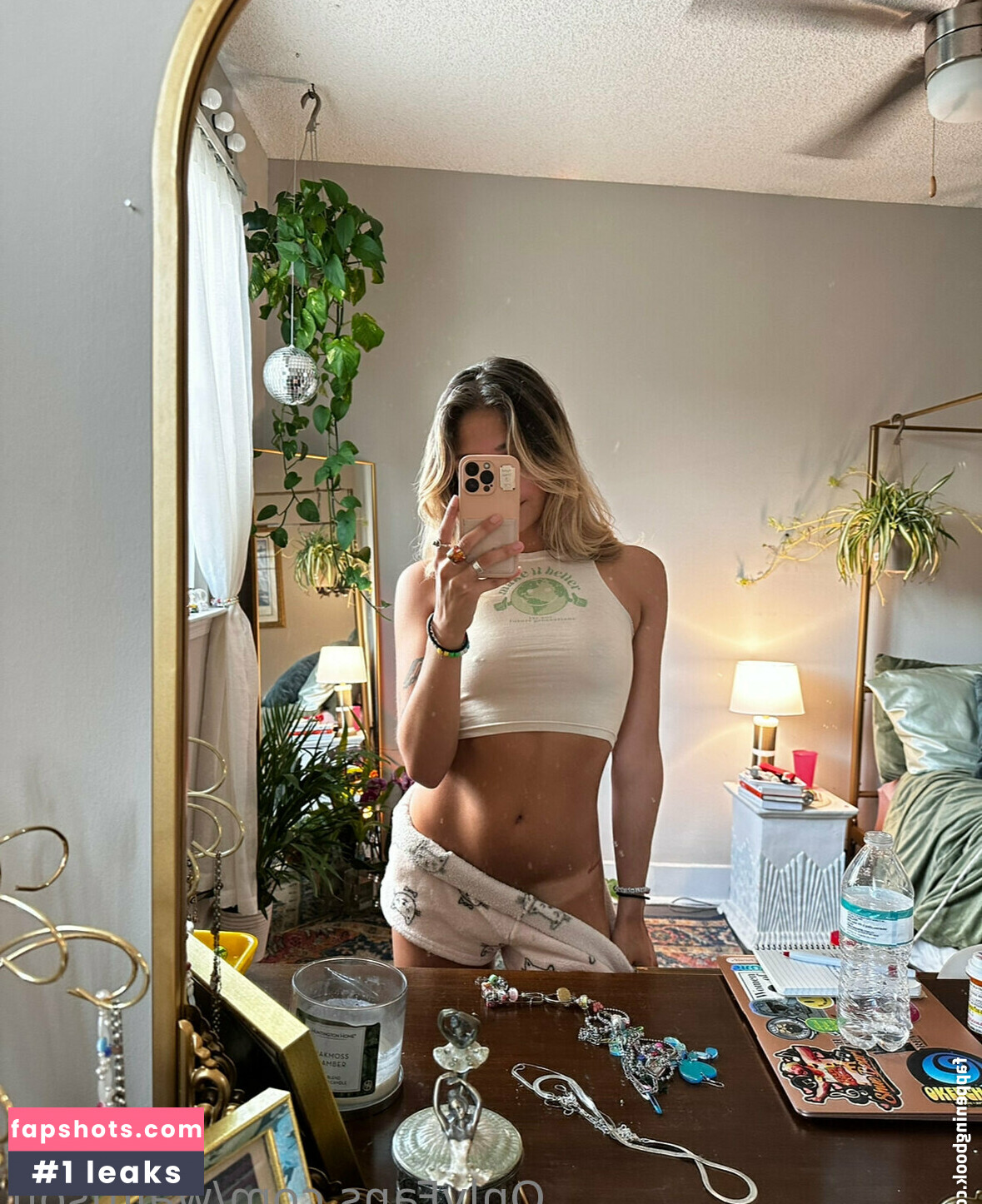 waifusofi gallery photo #40