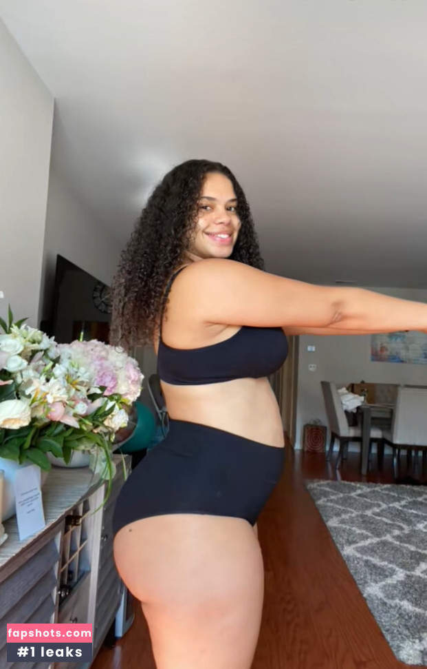 Walessa Munoz Nude Leaks OnlyFans Photos #15 - LeakJerk