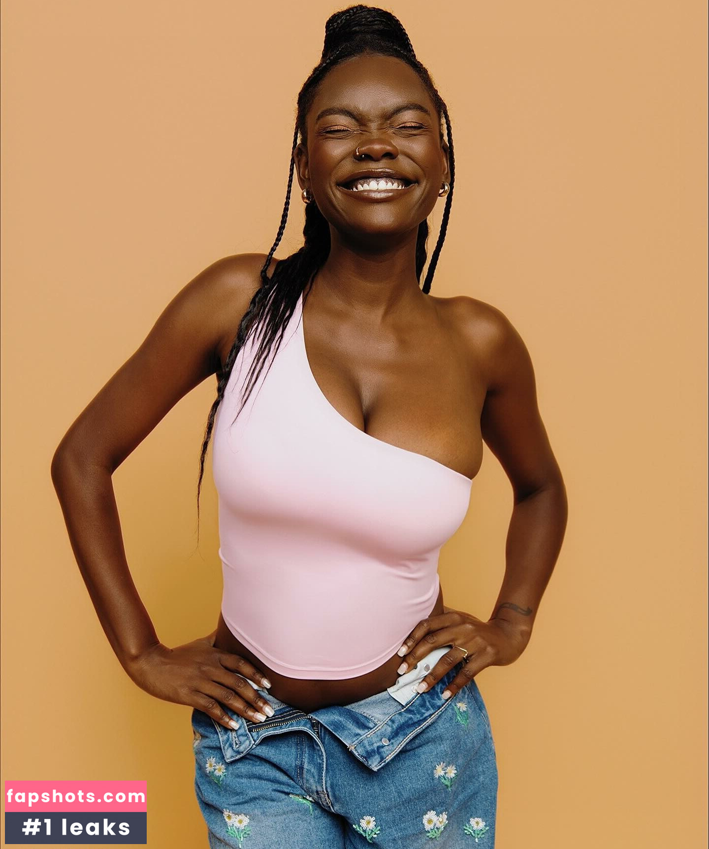 Wanda Banda gallery photo #17