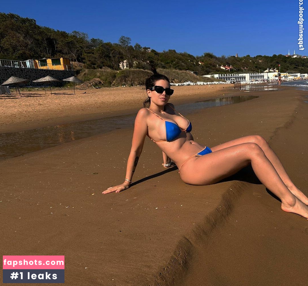 Wanda Nara Nude Leaks OnlyFans Photos #15 - LeakJerk