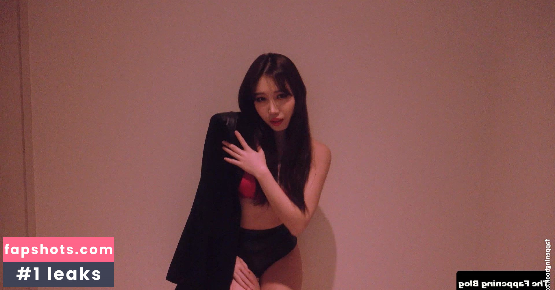 Waveya Ari gallery photo #5