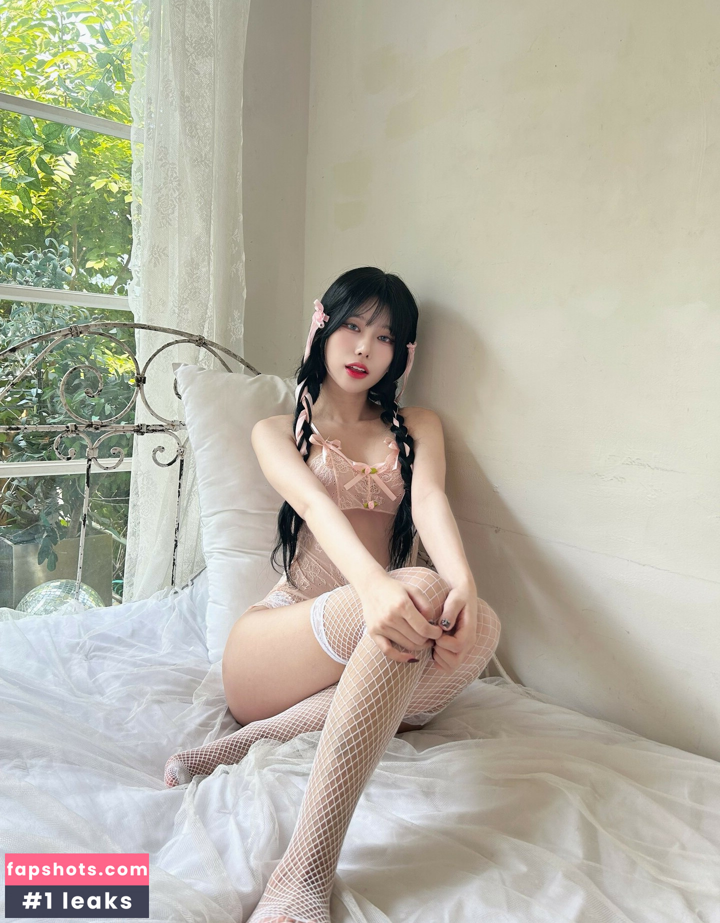 we8136 gallery photo #19