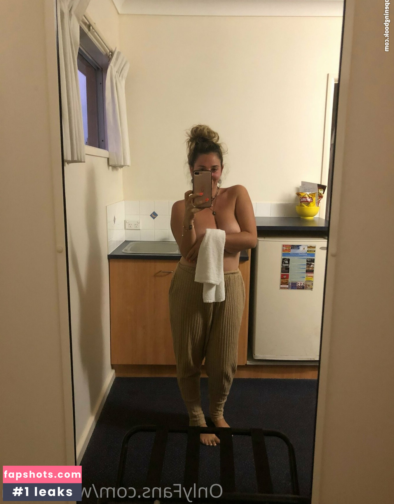 Wears_ren gallery photo #40